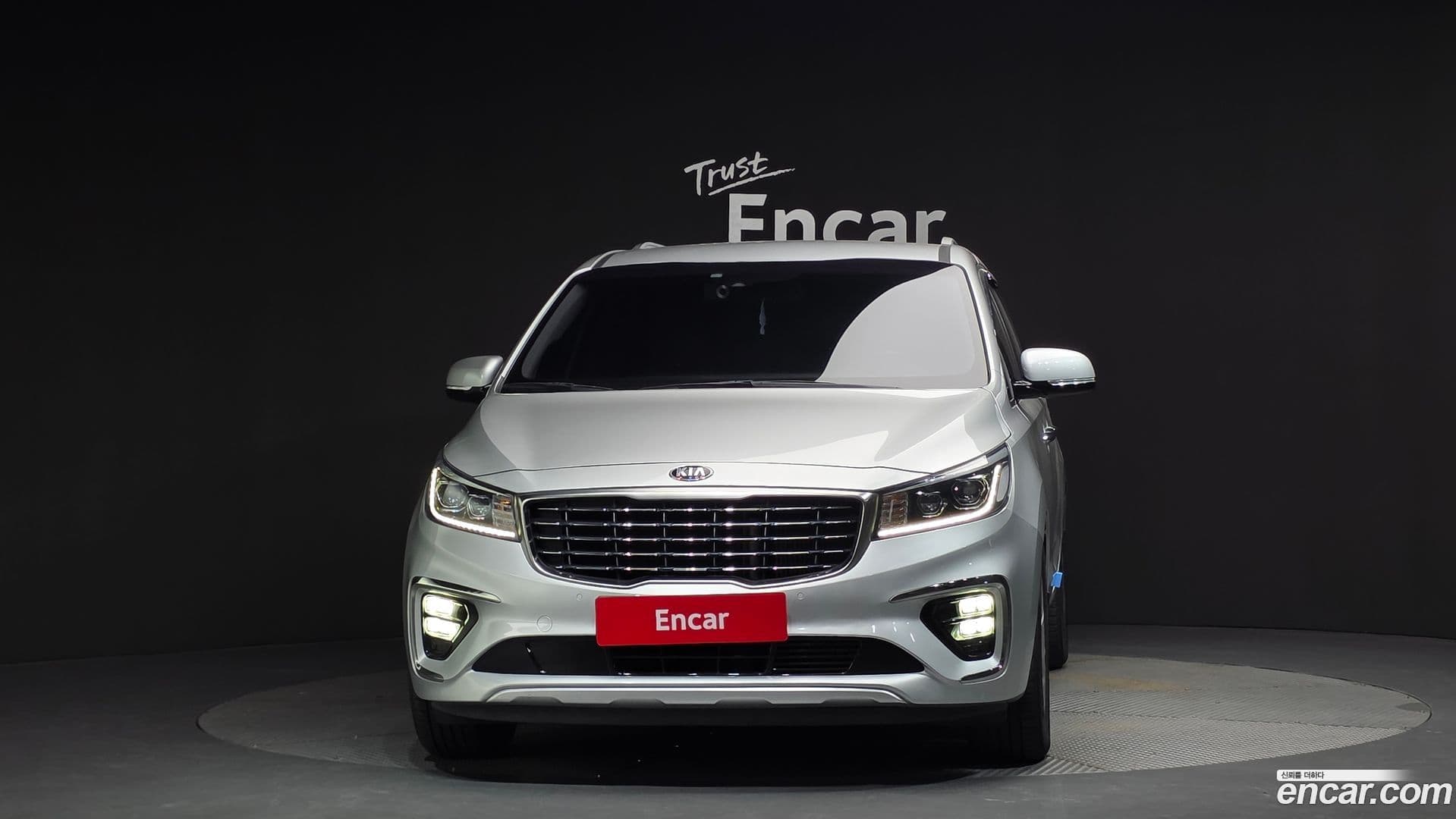 Main__Slider__Photo:Canival Kia 2019.6-2