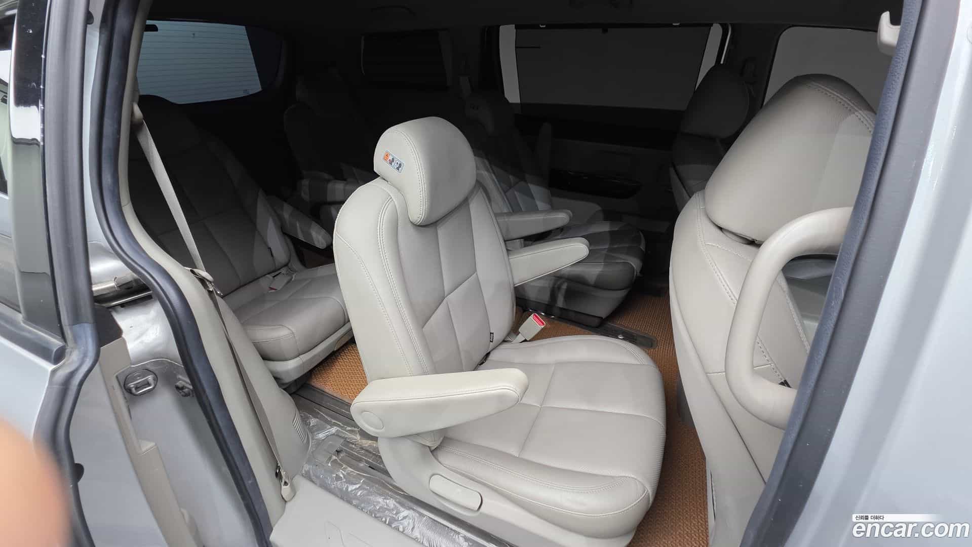 Canival Kia 2019.6-OPTION-023