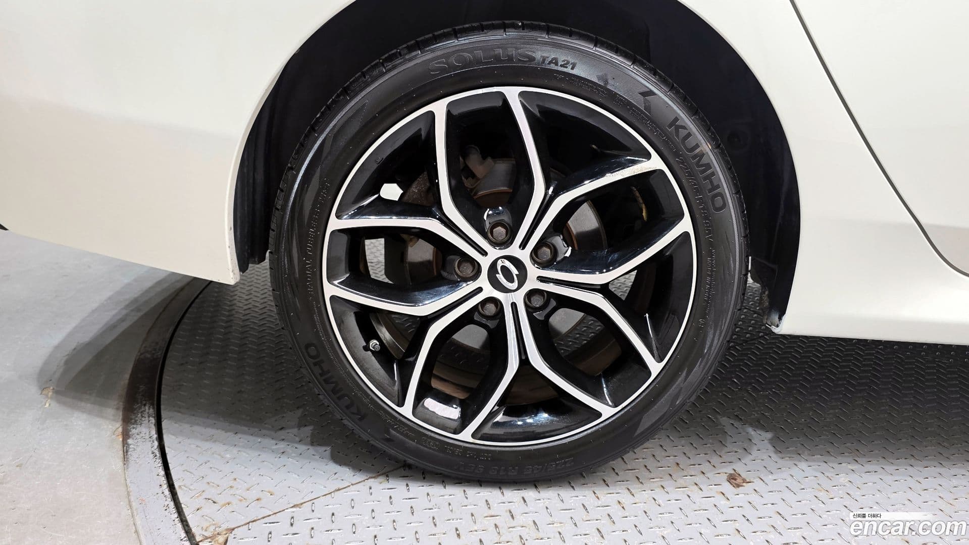 Main__Slider__Photo:SM5 Renault-KoreaSamsung 2013.8-4