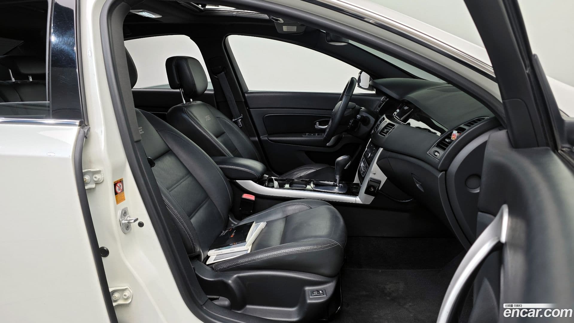 Main__Slider__Photo:SM5 Renault-KoreaSamsung 2013.8-9