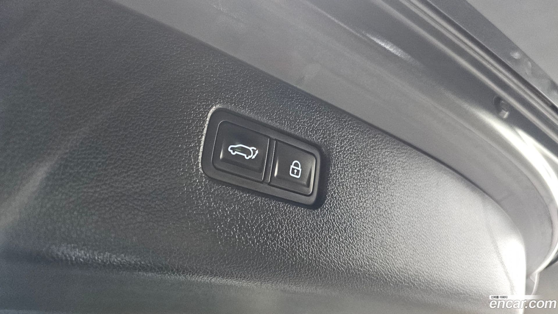 Main__Slider__Photo:GV80 Genesis 2020.3-17