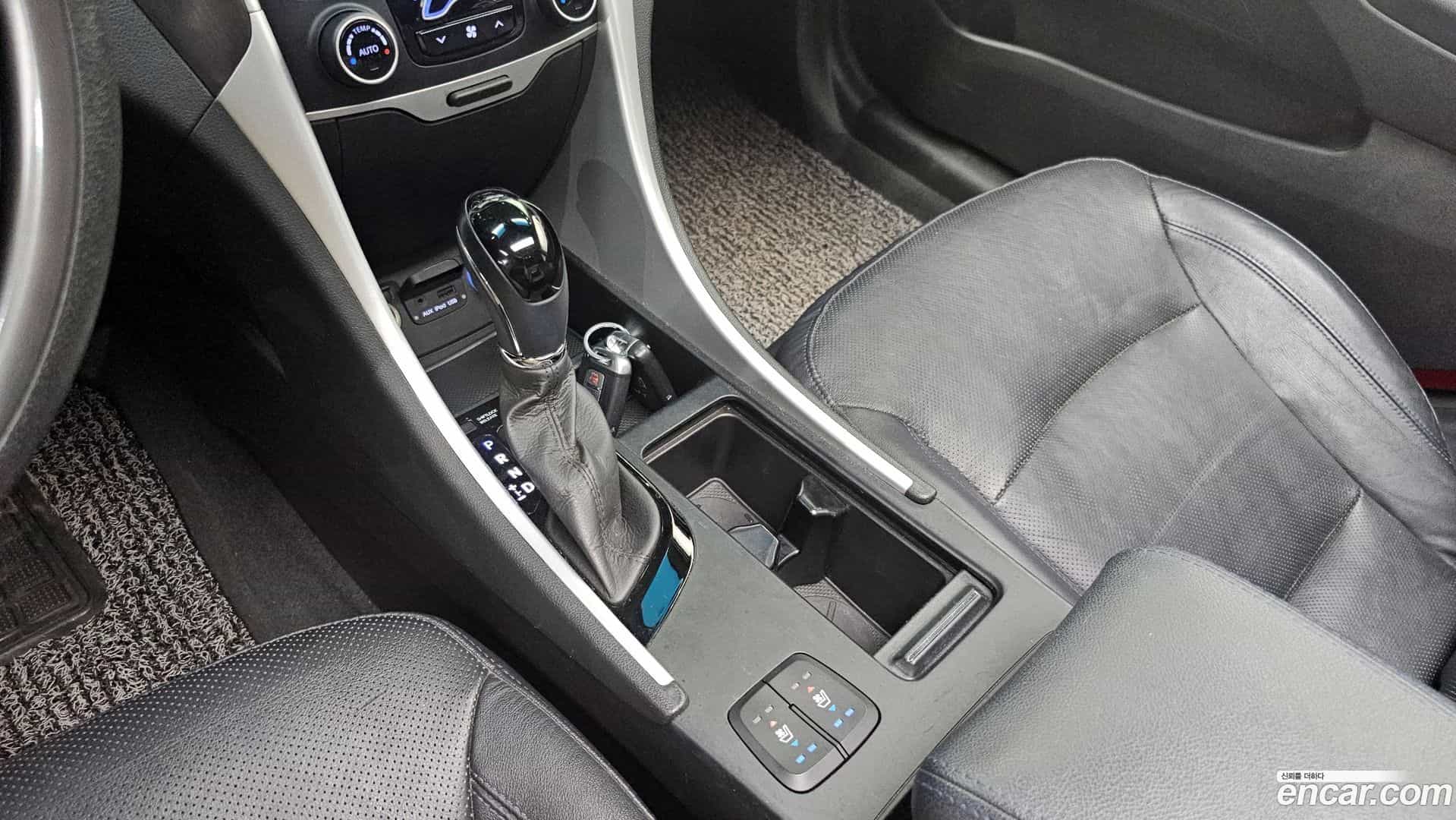 Sonata Hyundai 2012.9-INNER-009