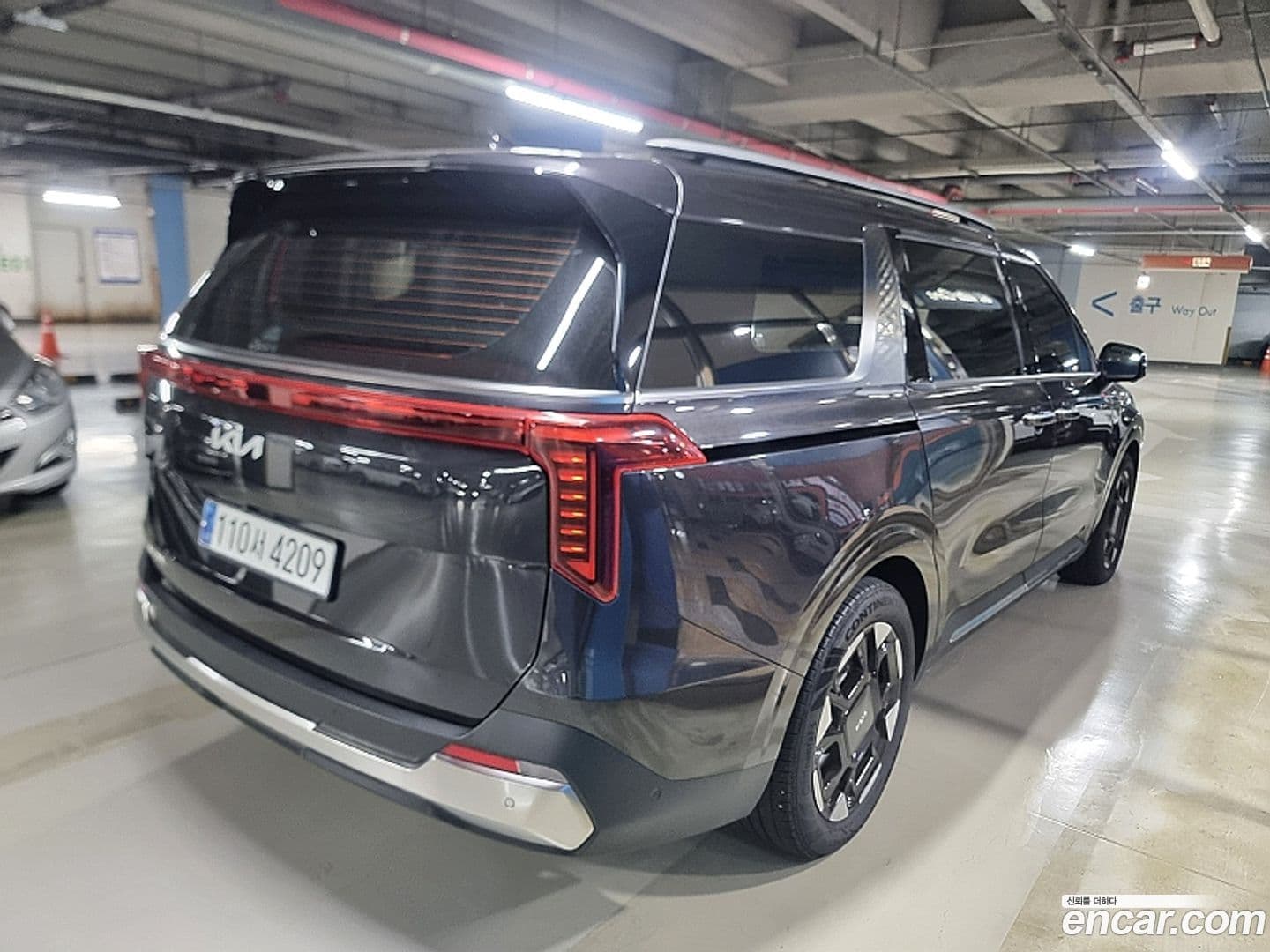 Main__Slider__Photo:Canival Kia 2024.0-3