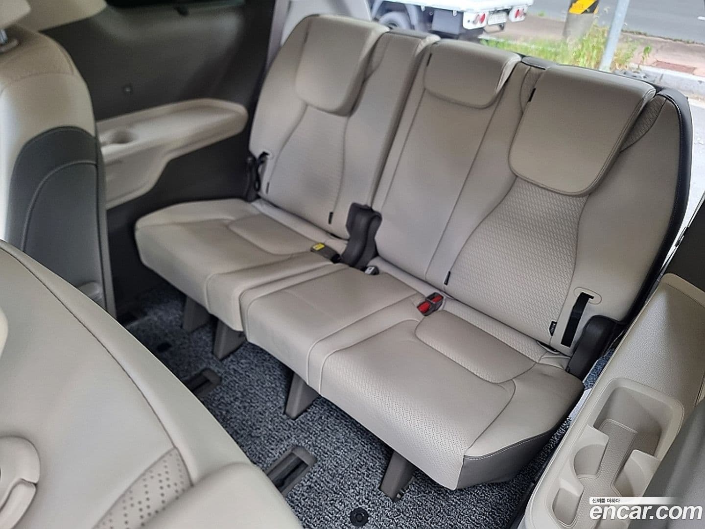 Main__Slider__Photo:Canival Kia 2024.0-9