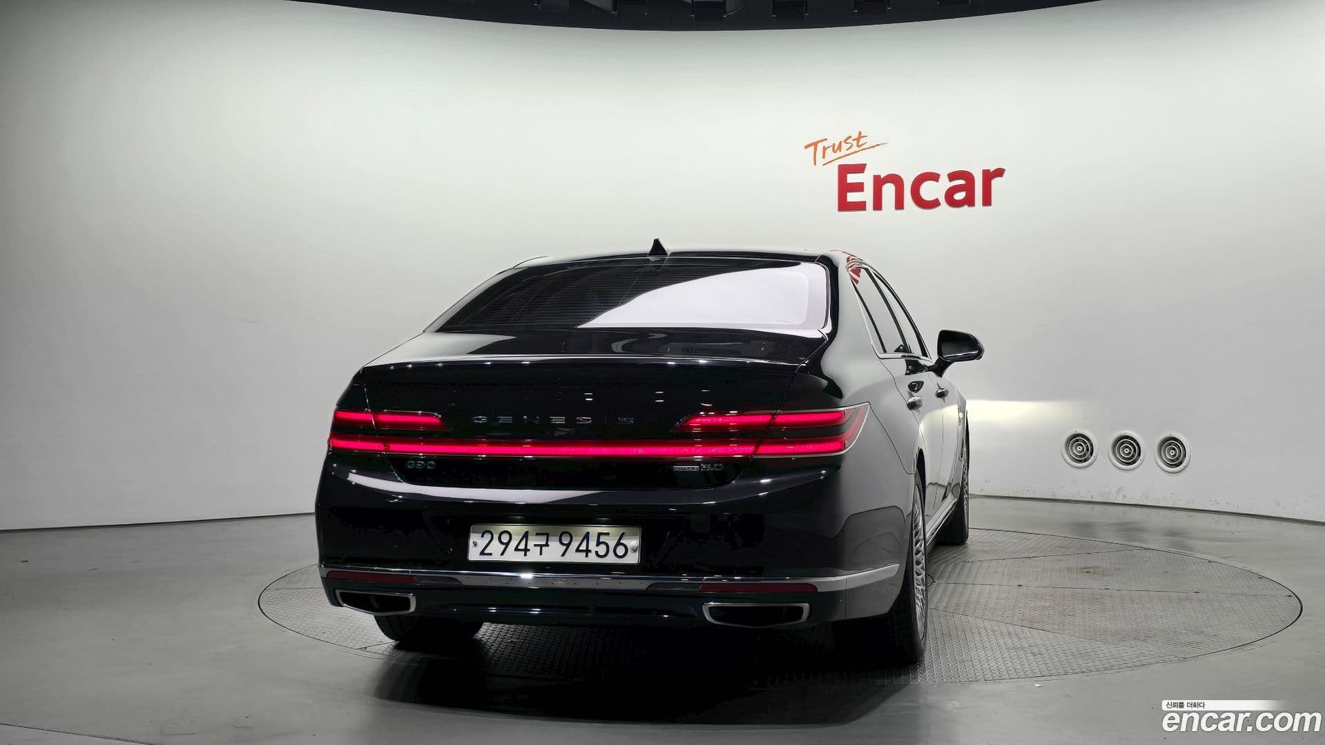 Main__Slider__Photo:G90 Genesis 2019.0-3