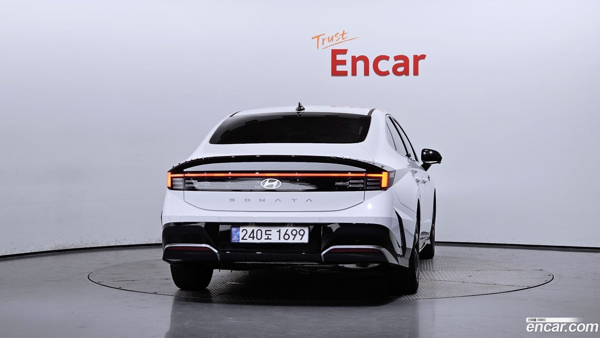 Main__Slider__Photo:Sonata Hyundai 2025.3-3