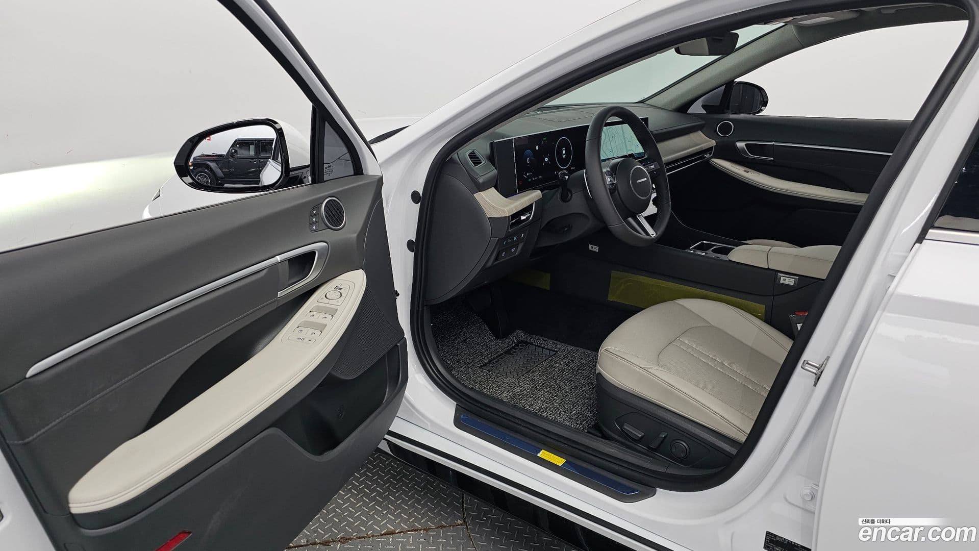 Main__Slider__Photo:Sonata Hyundai 2025.3-9