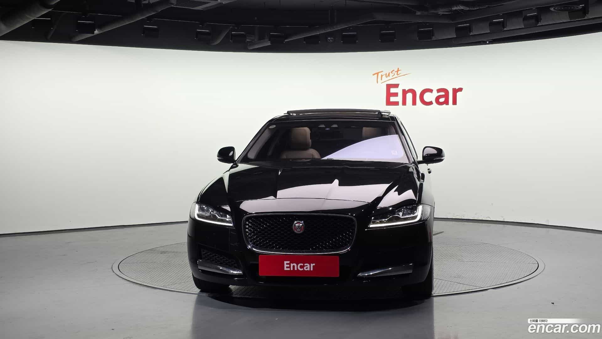 XF Jaguar 2017.11-OUTER-003