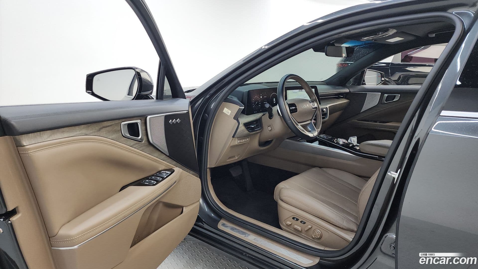 Main__Slider__Photo:K8 Kia 2022.8-9