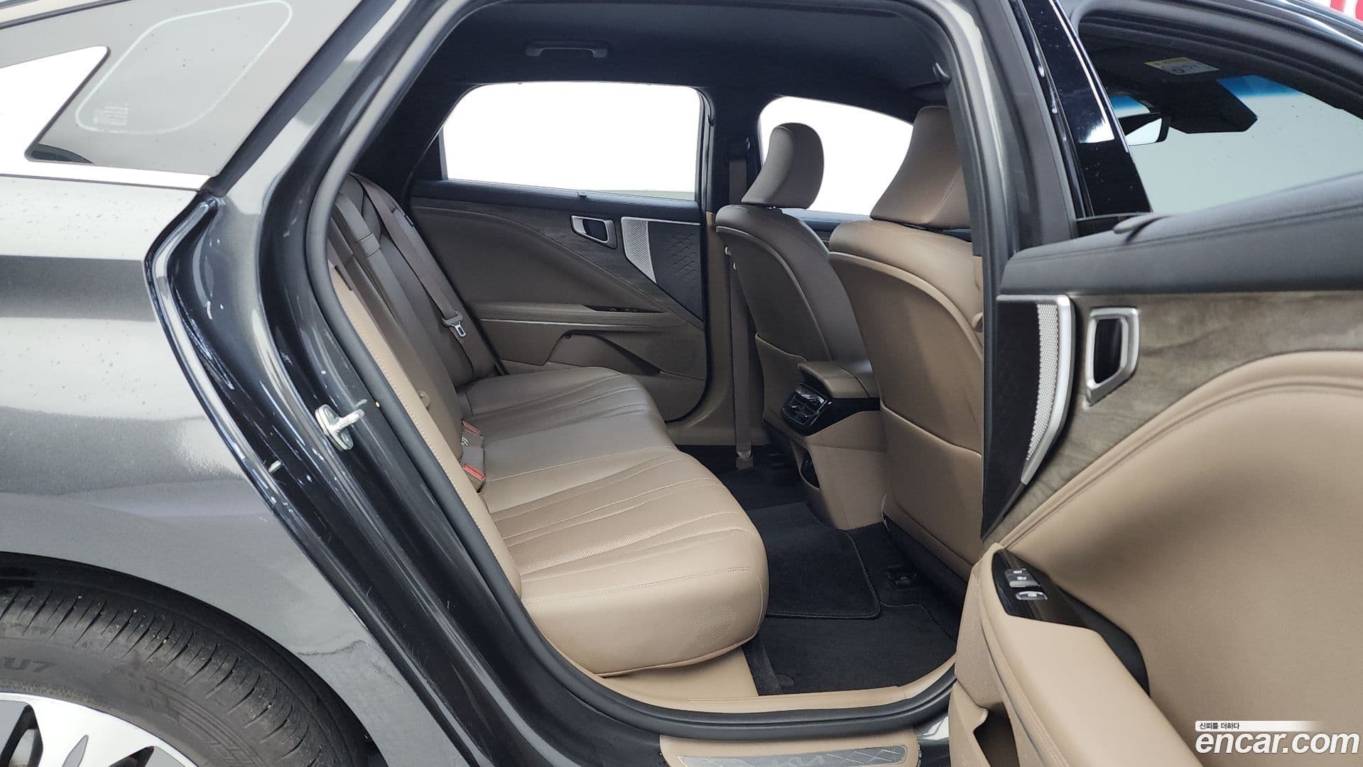 Main__Slider__Photo:K8 Kia 2022.8-11