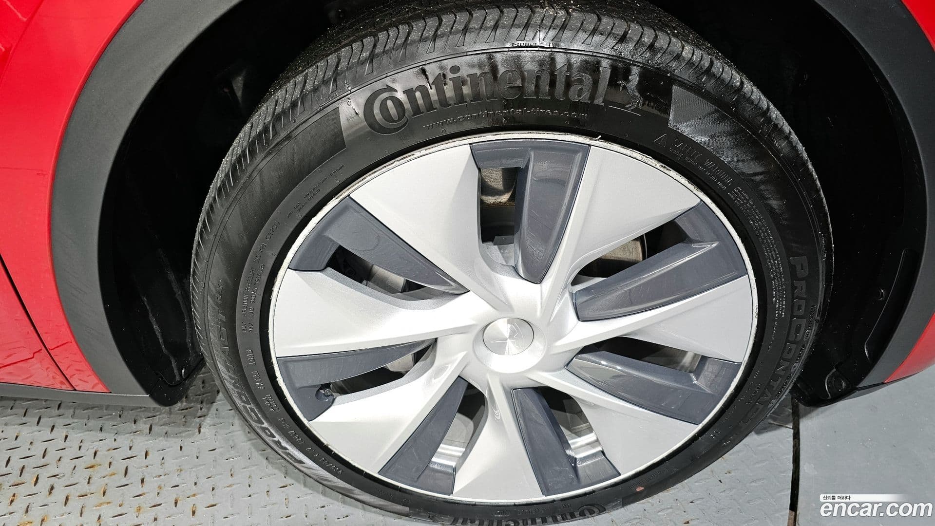 Main__Slider__Photo:Model Y Tesla 2021.7-4