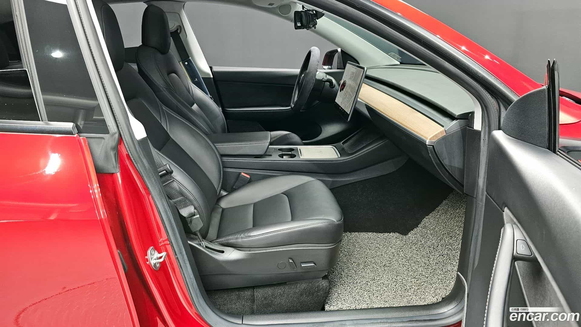 Model Y Tesla 2021.7-OPTION-016