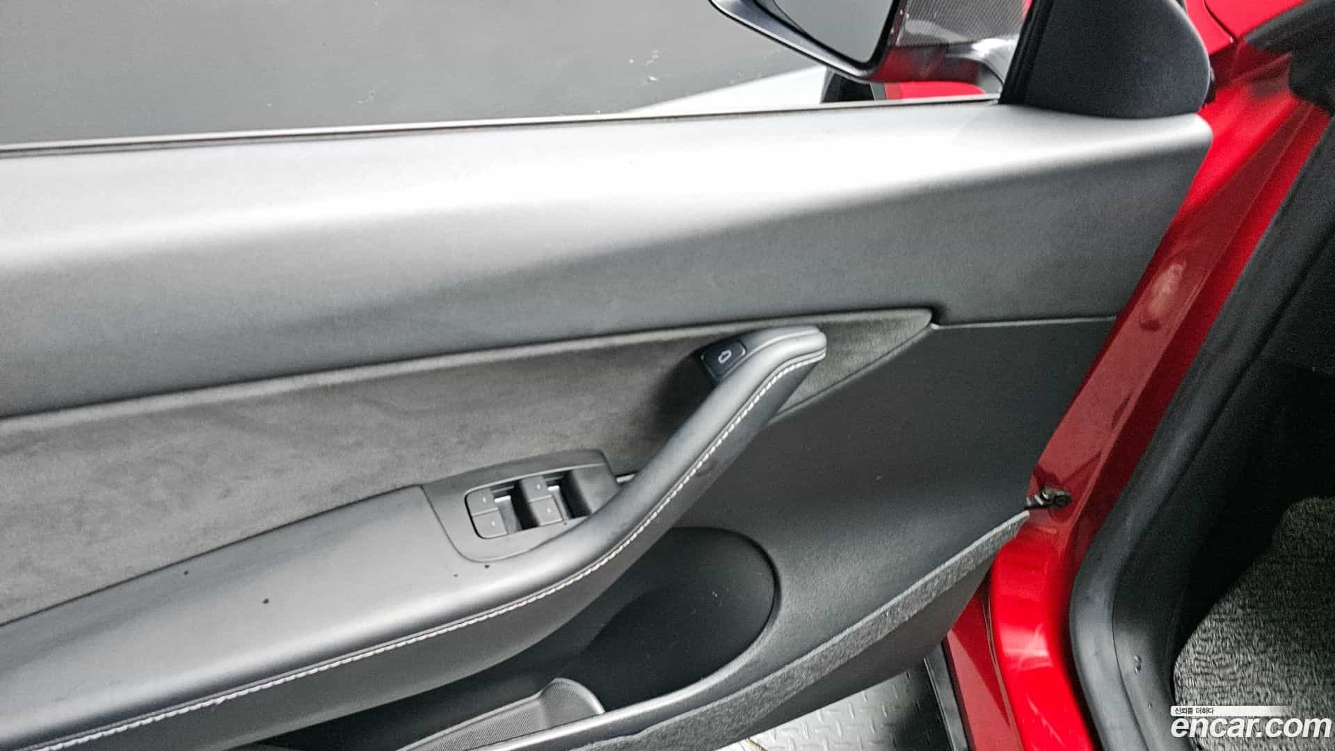 Model Y Tesla 2021.7-OPTION-022