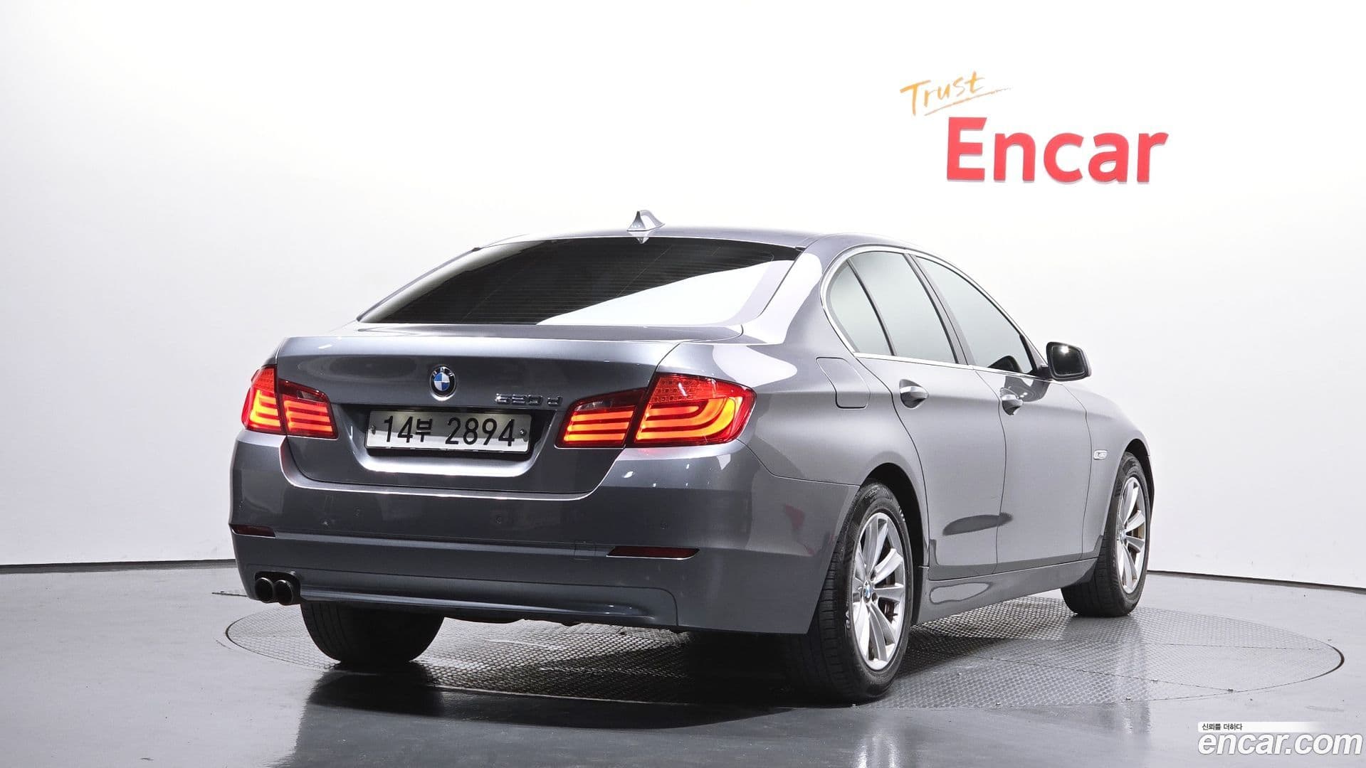 Main__Slider__Photo:5-Series BMW 2013.2-1