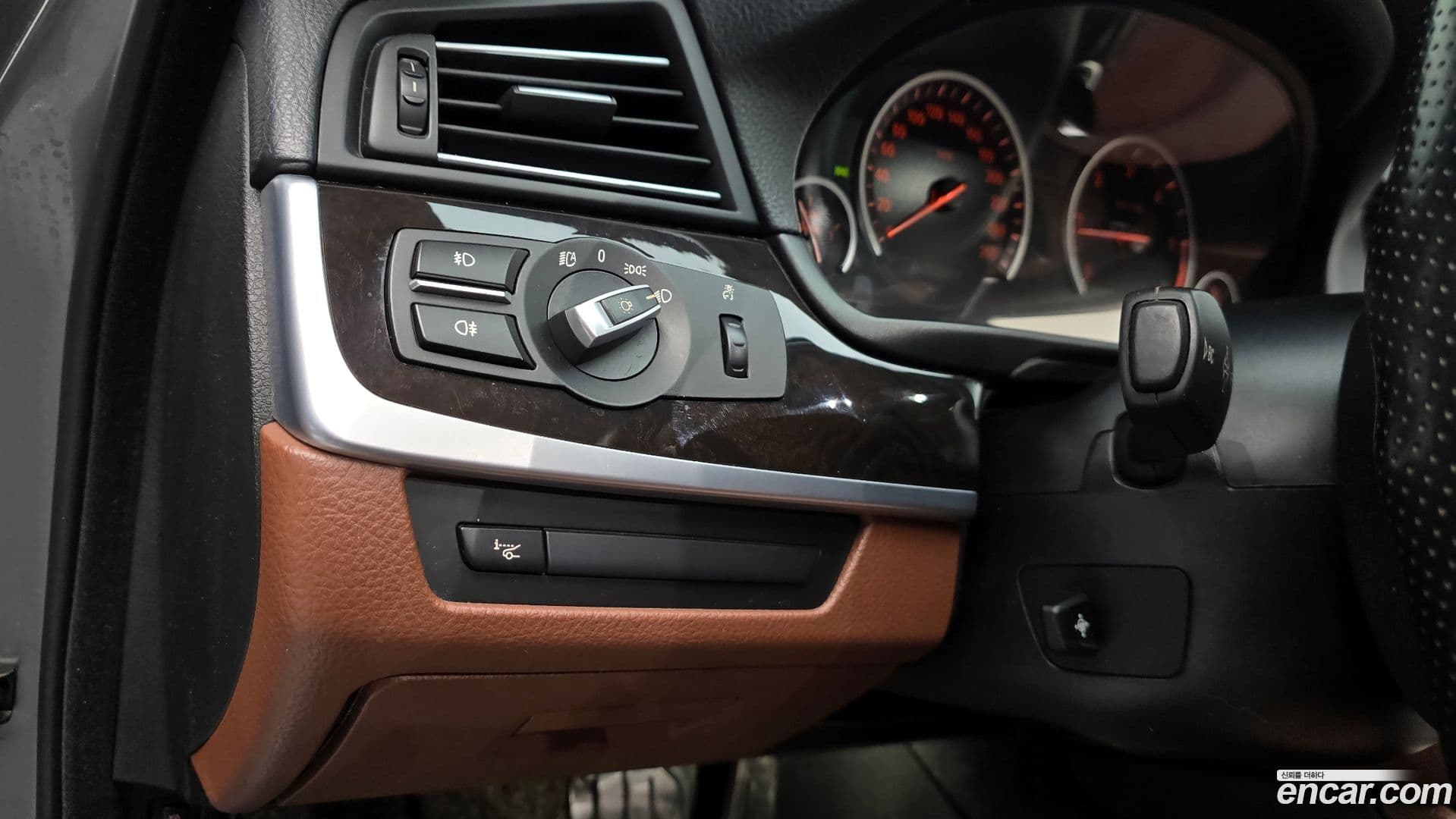 Main__Slider__Photo:5-Series BMW 2013.2-13