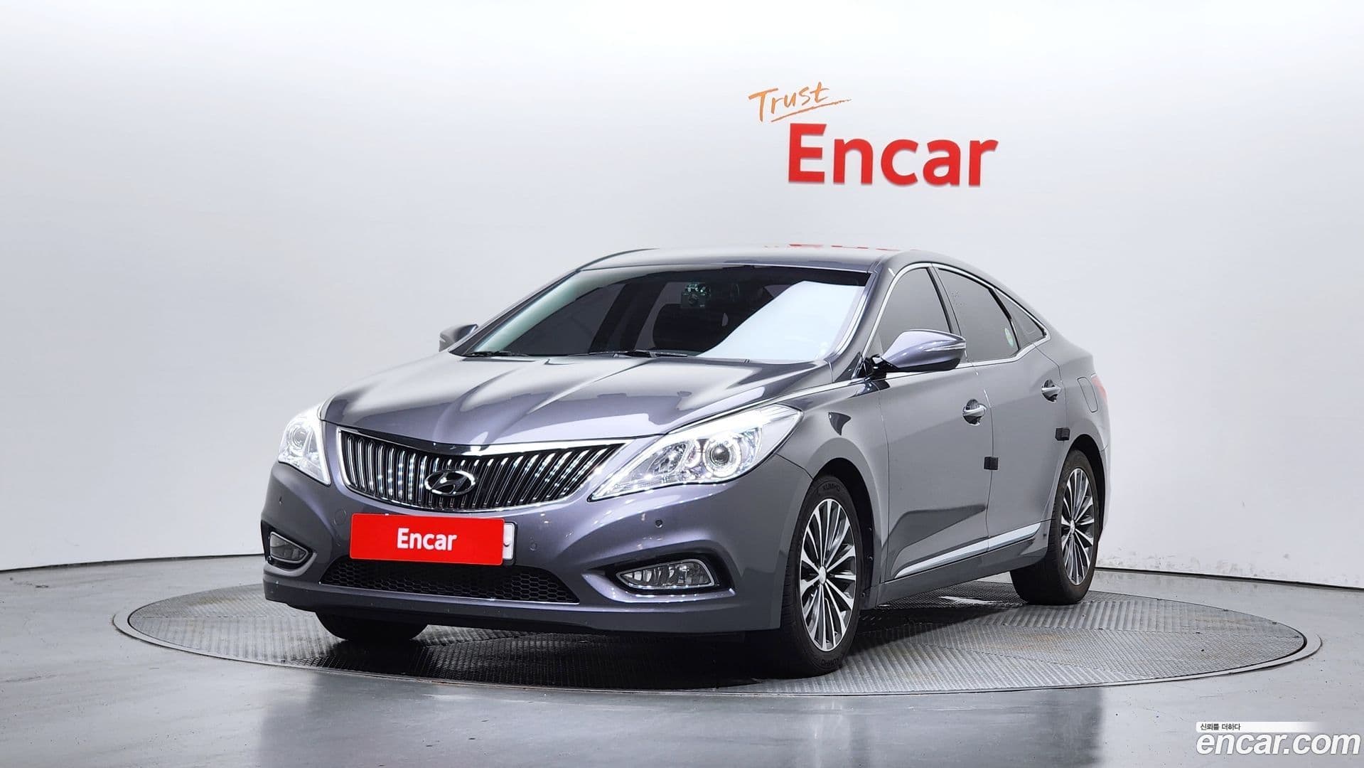 Main__Slider__Photo:Grandeur Hyundai 2013.8-0