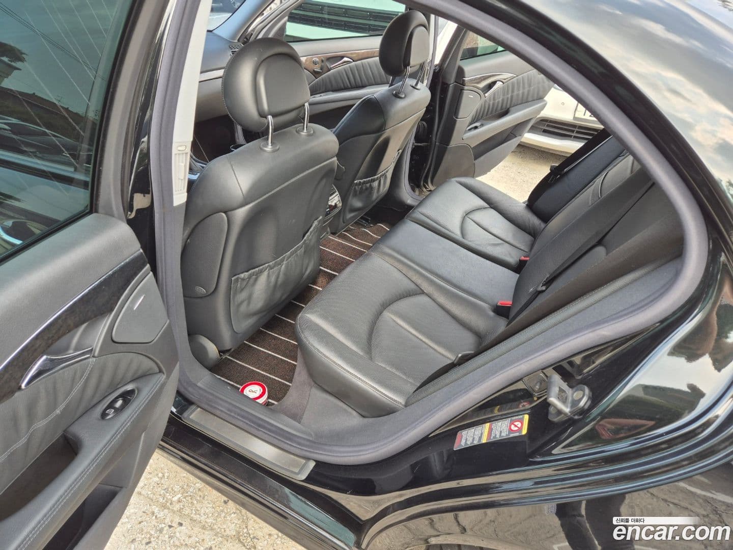 Main__Slider__Photo:E-Class Mercedes-Benz 2003.11-10