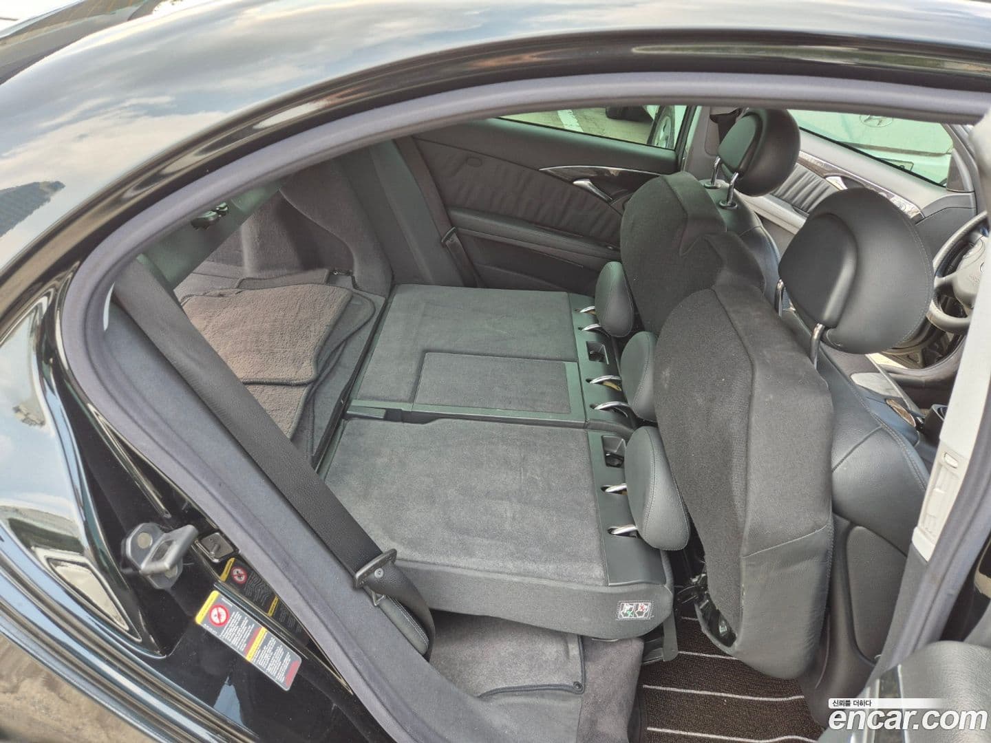 Main__Slider__Photo:E-Class Mercedes-Benz 2003.11-13