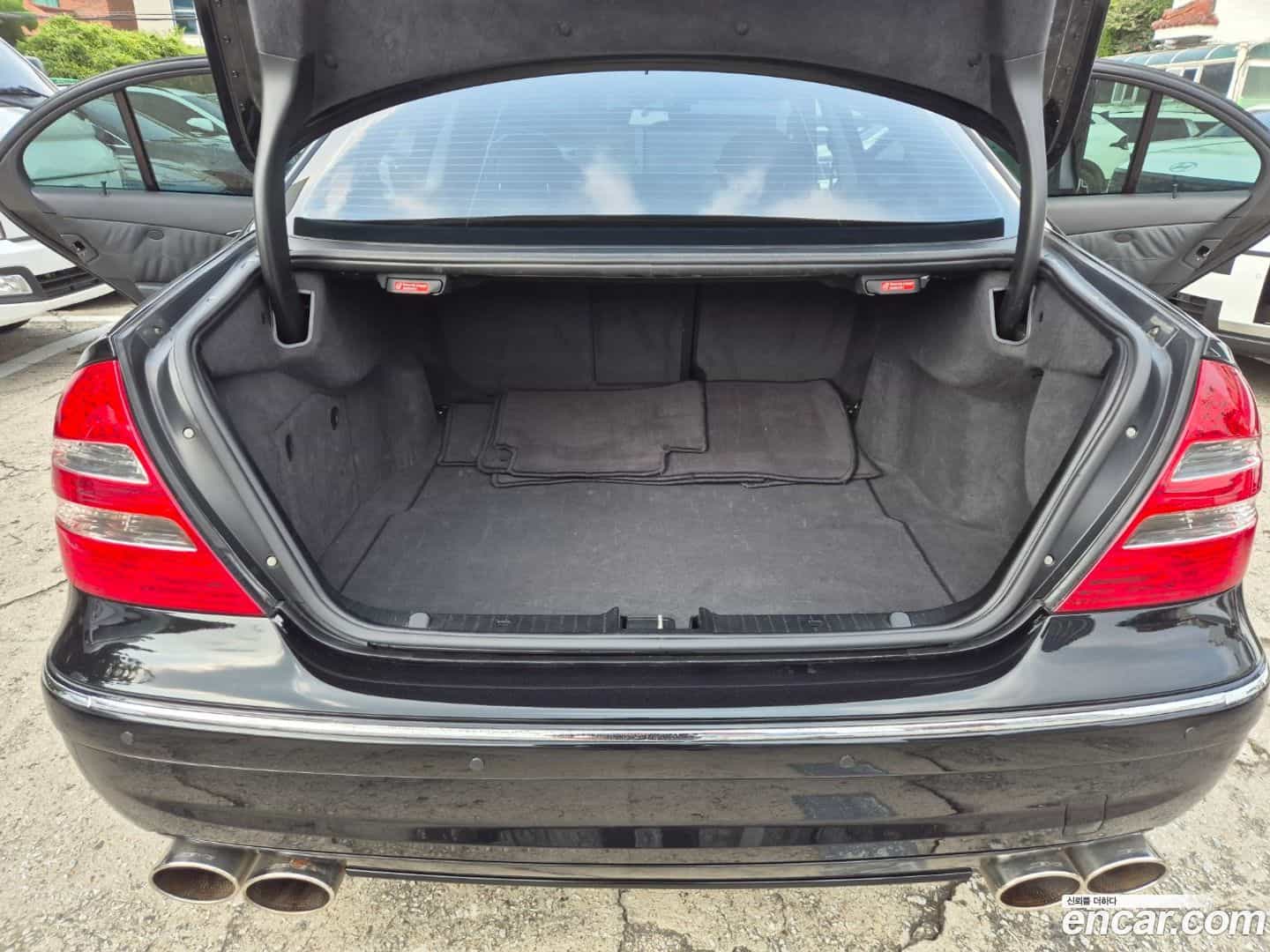 E-Class Mercedes-Benz 2003.11-OPTION-019