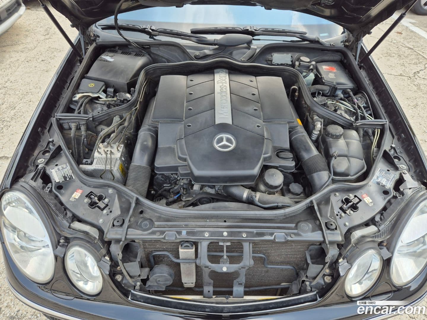 Main__Slider__Photo:E-Class Mercedes-Benz 2003.11-15