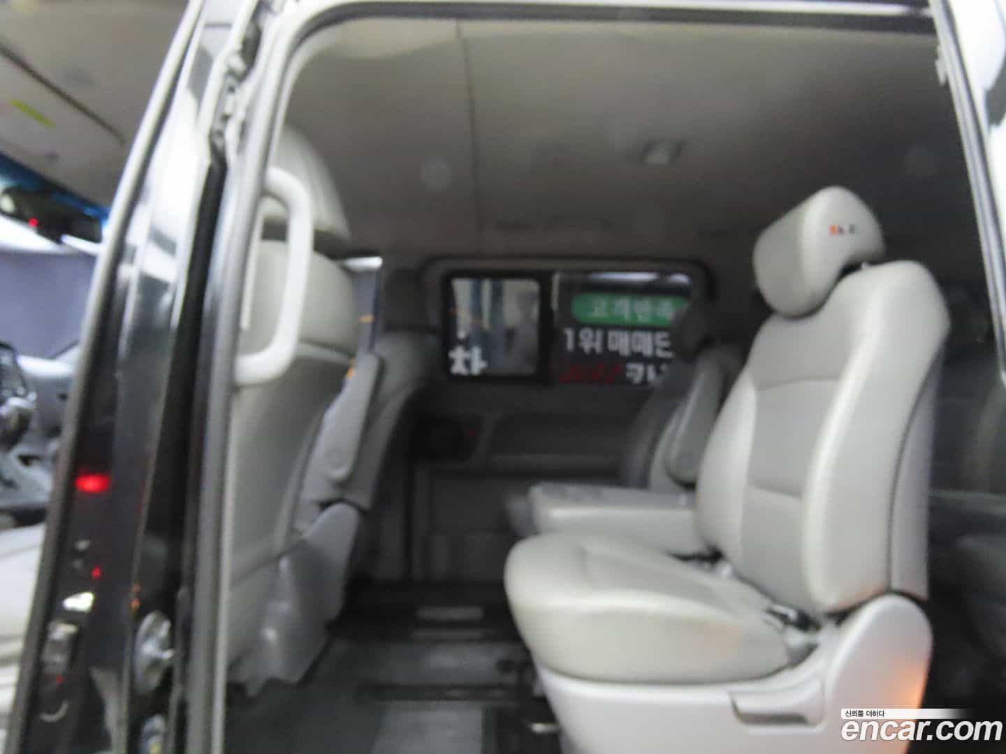 Starex Hyundai 2017.6-INNER-006