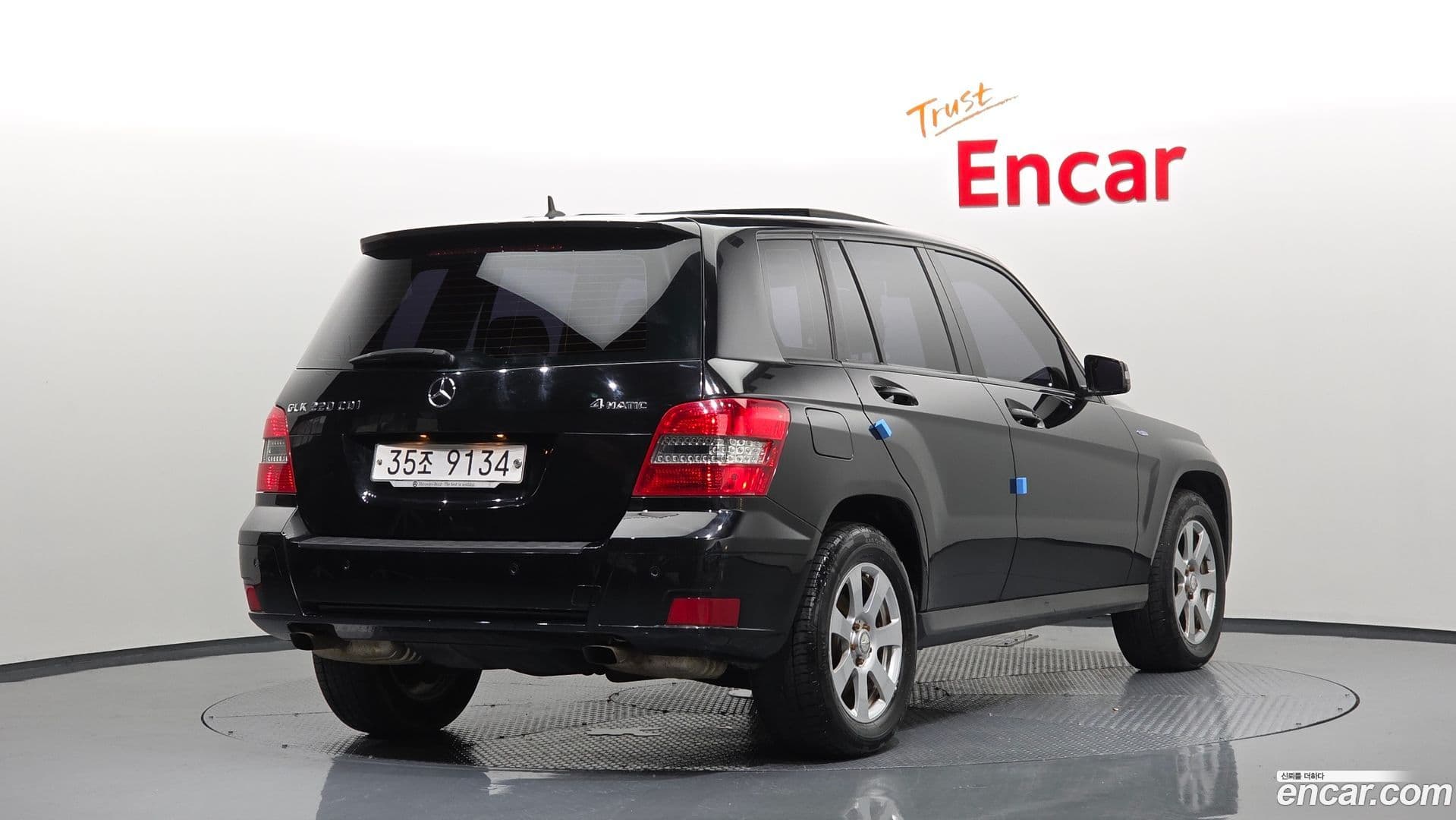 Main__Slider__Photo:GLK-Class Mercedes-Benz 2010.7-1