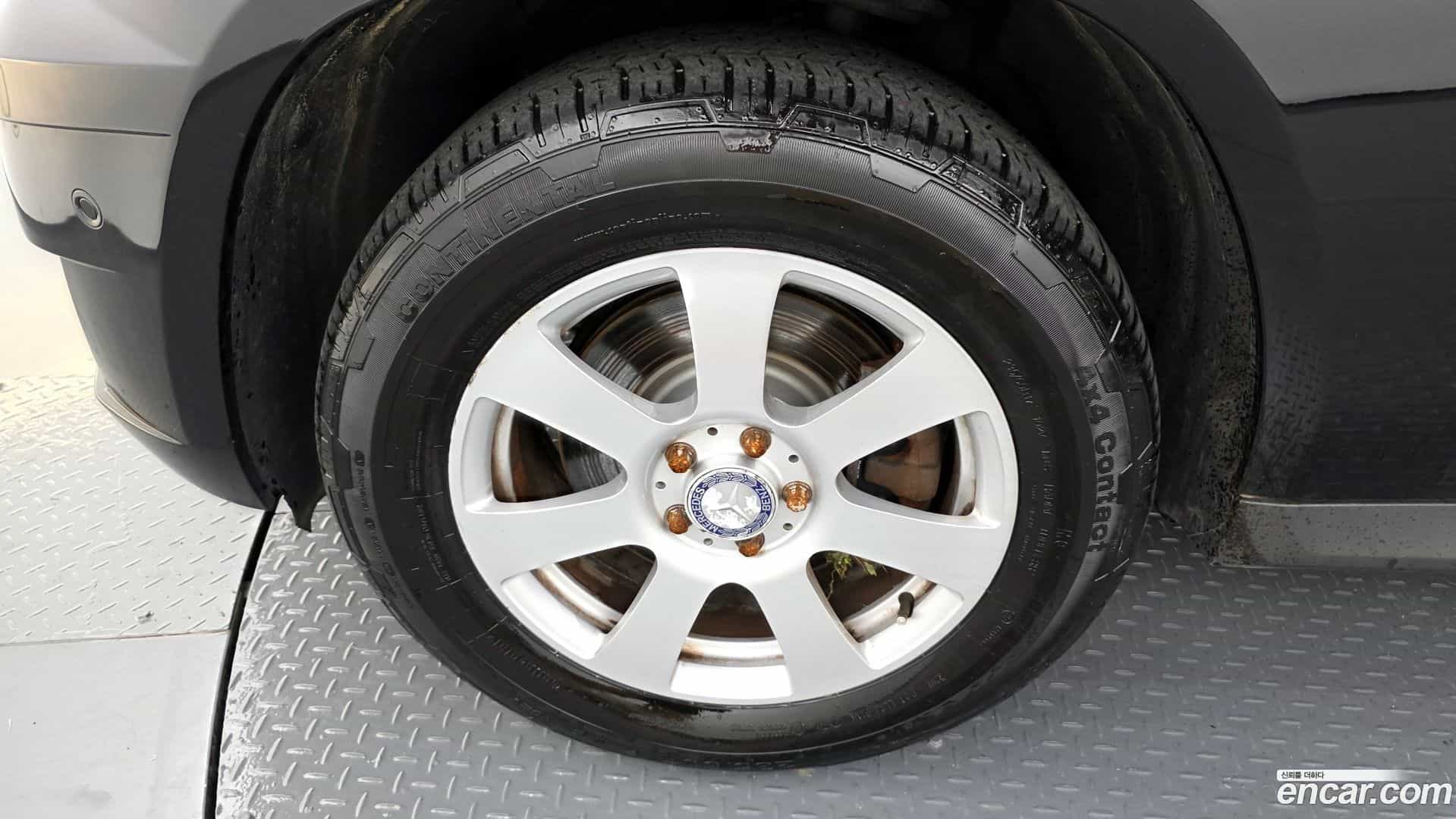 GLK-Class Mercedes-Benz 2010.7-OUTER-005