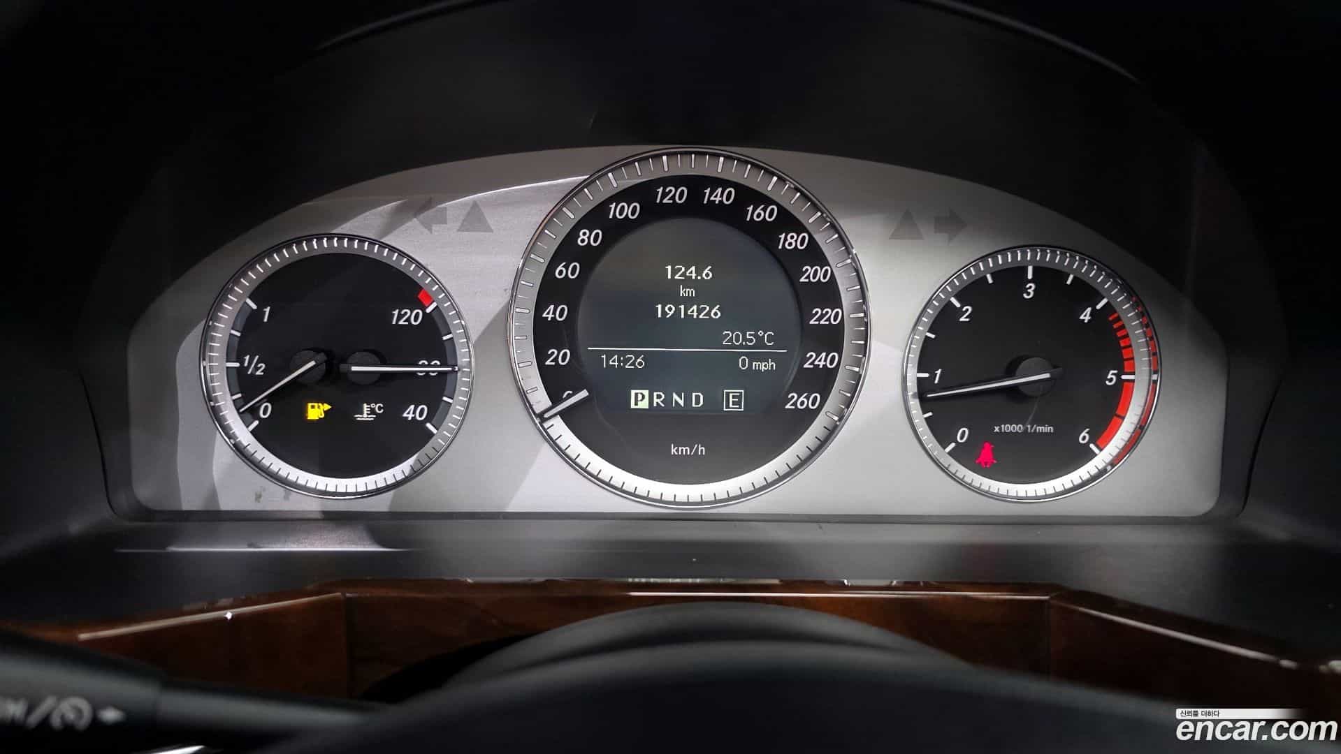 GLK-Class Mercedes-Benz 2010.7-INNER-008