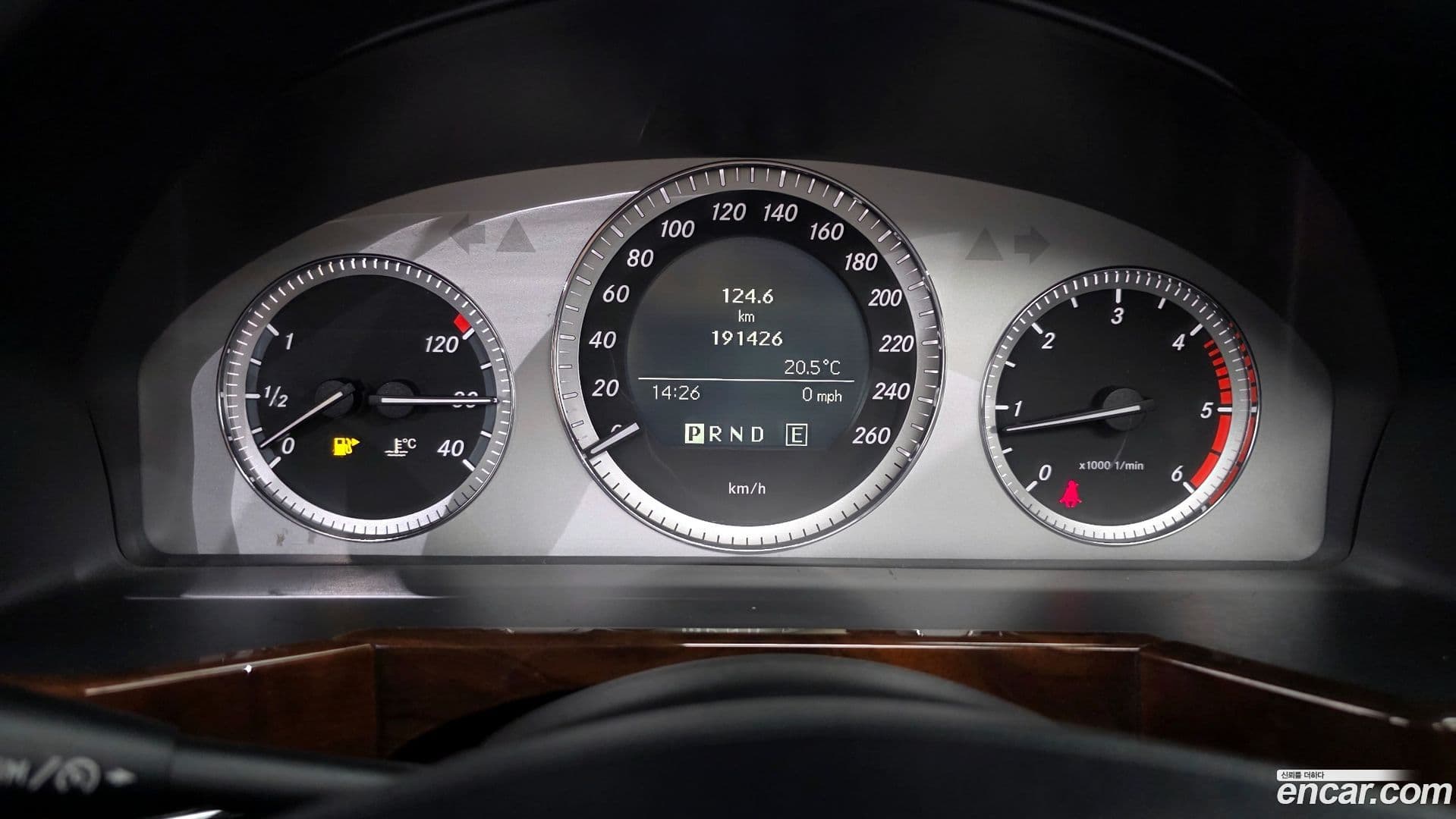 Main__Slider__Photo:GLK-Class Mercedes-Benz 2010.7-7