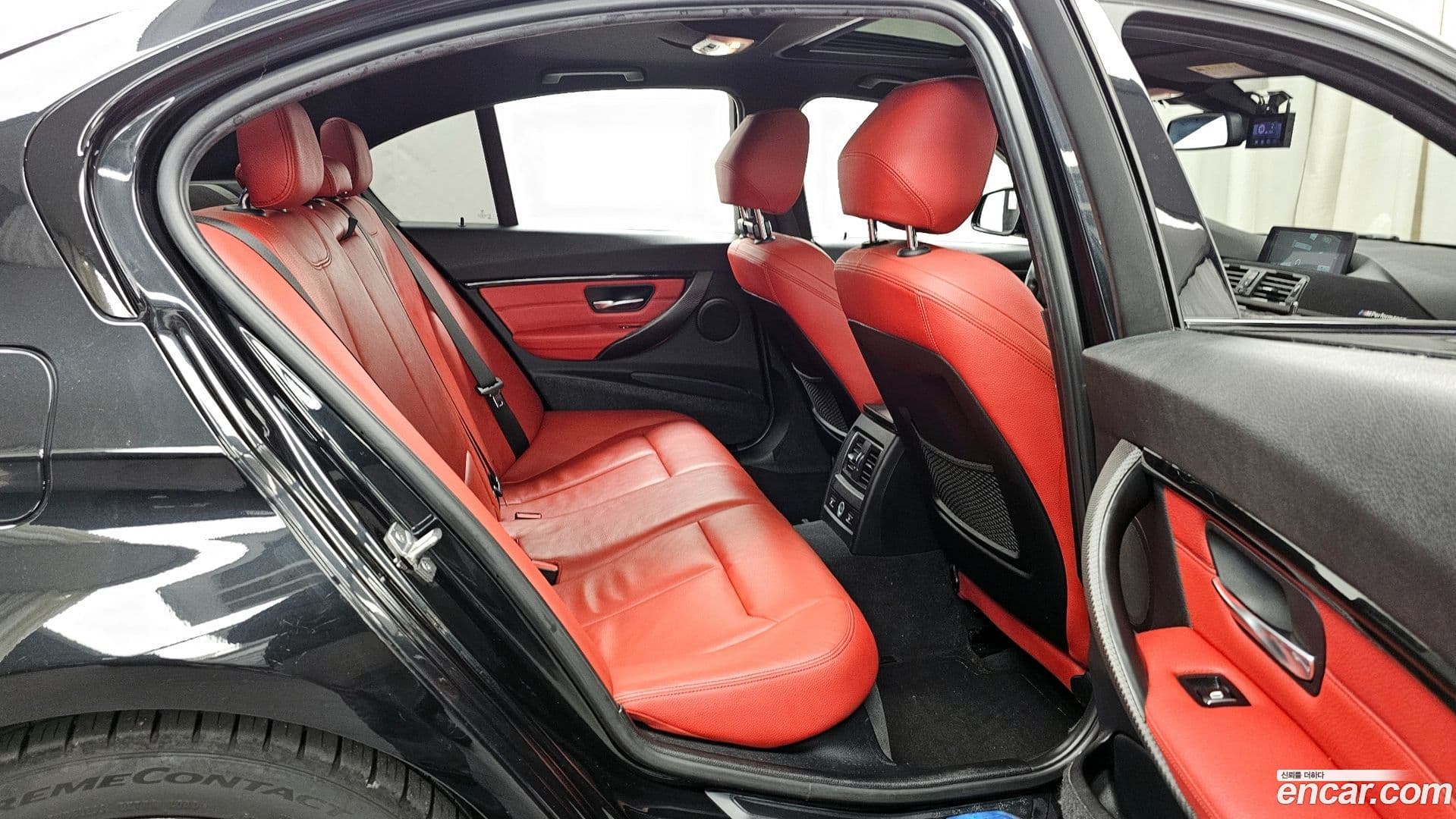 Main__Slider__Photo:3-Series BMW 2016.9-11