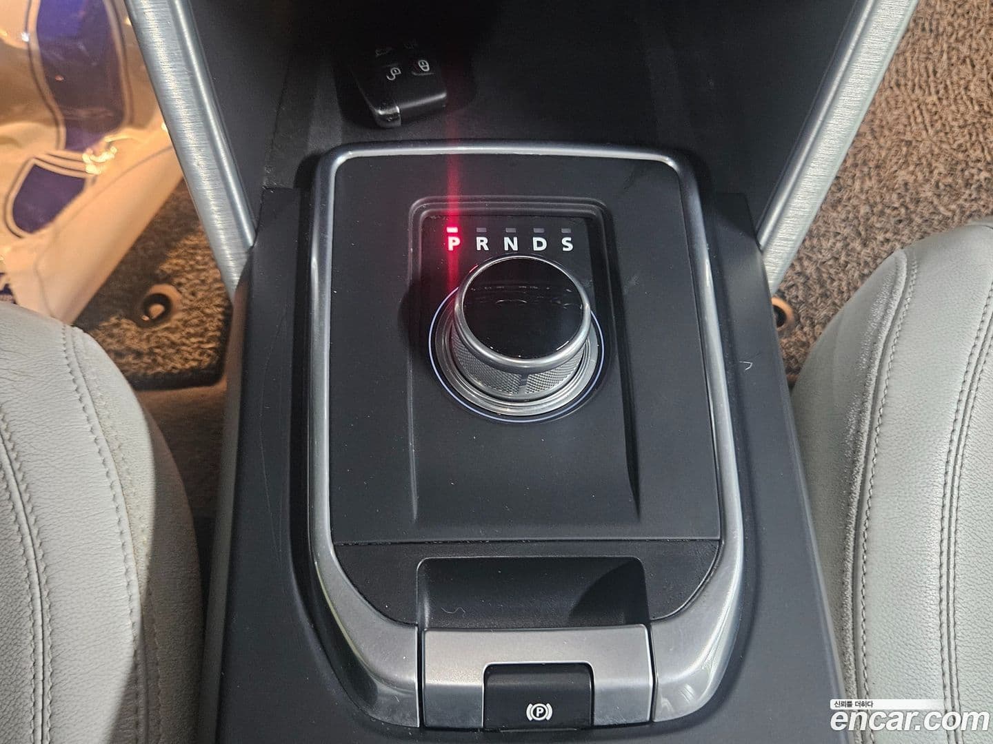 Main__Slider__Photo:Discovery Sport Land Rover 2016.7-8