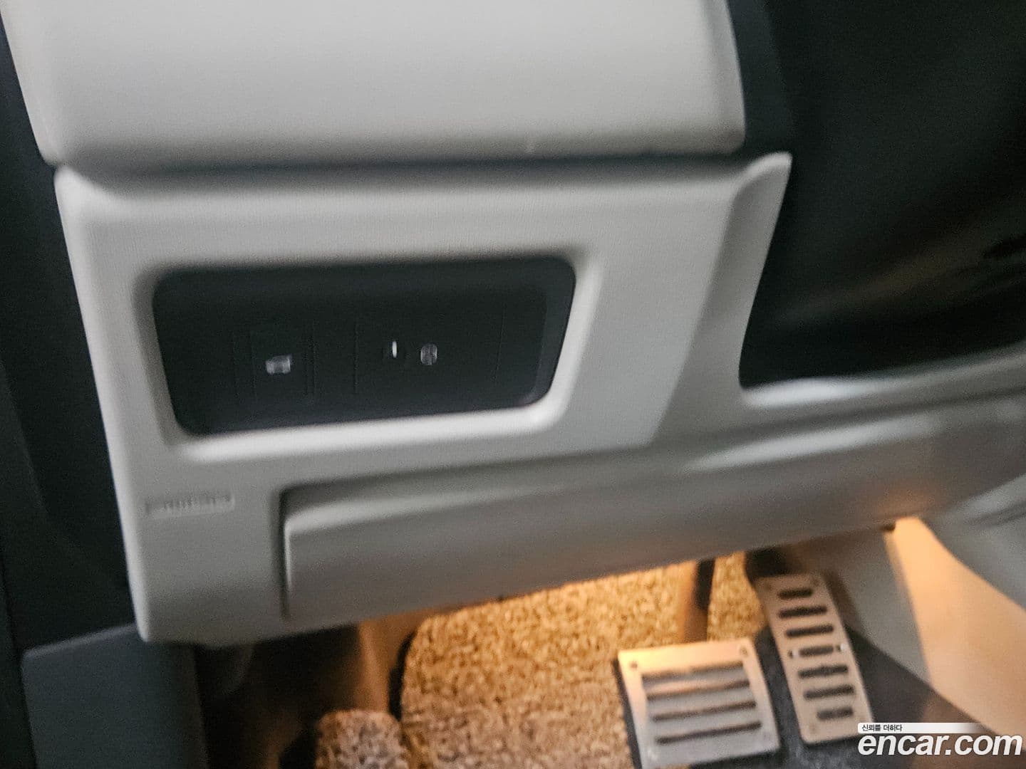 Main__Slider__Photo:Discovery Sport Land Rover 2016.7-18