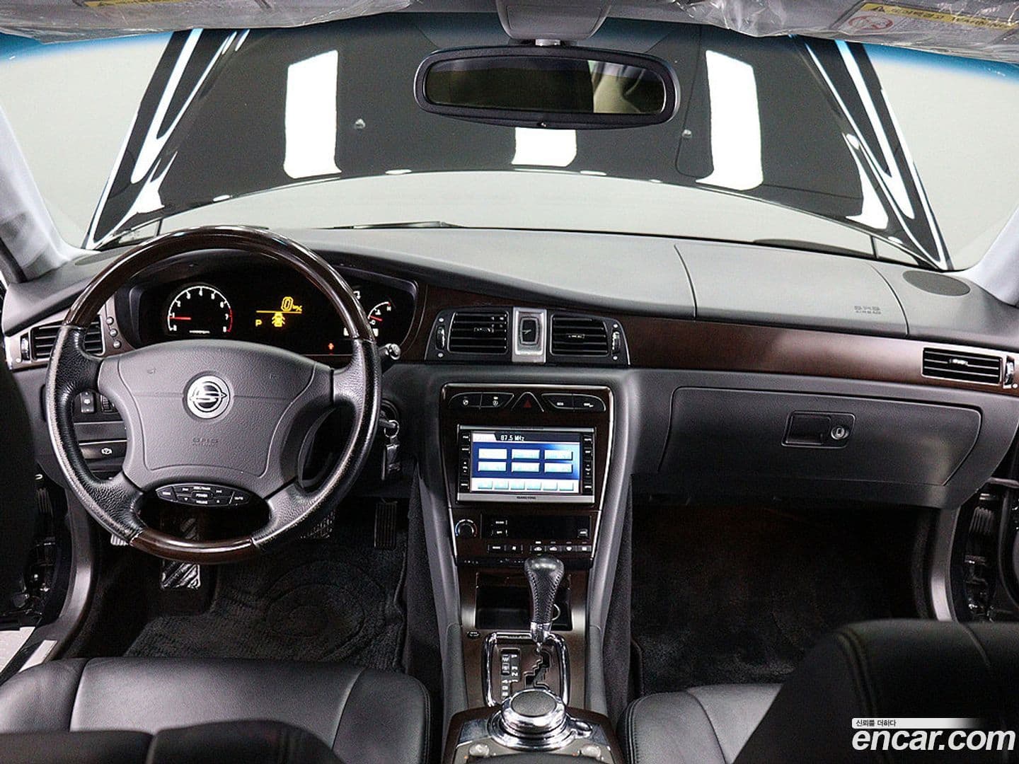 Main__Slider__Photo:Chairman KG_Mobility_Ssangyong 2003.10-4