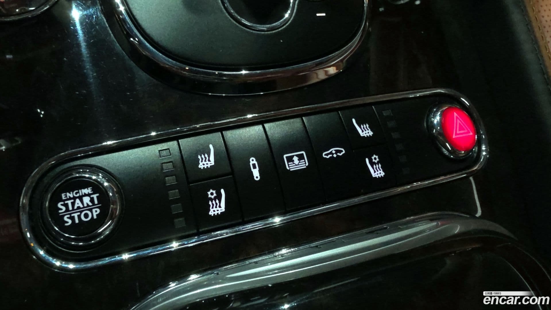 Main__Slider__Photo:Flying Spur Bentley 2016.3-15