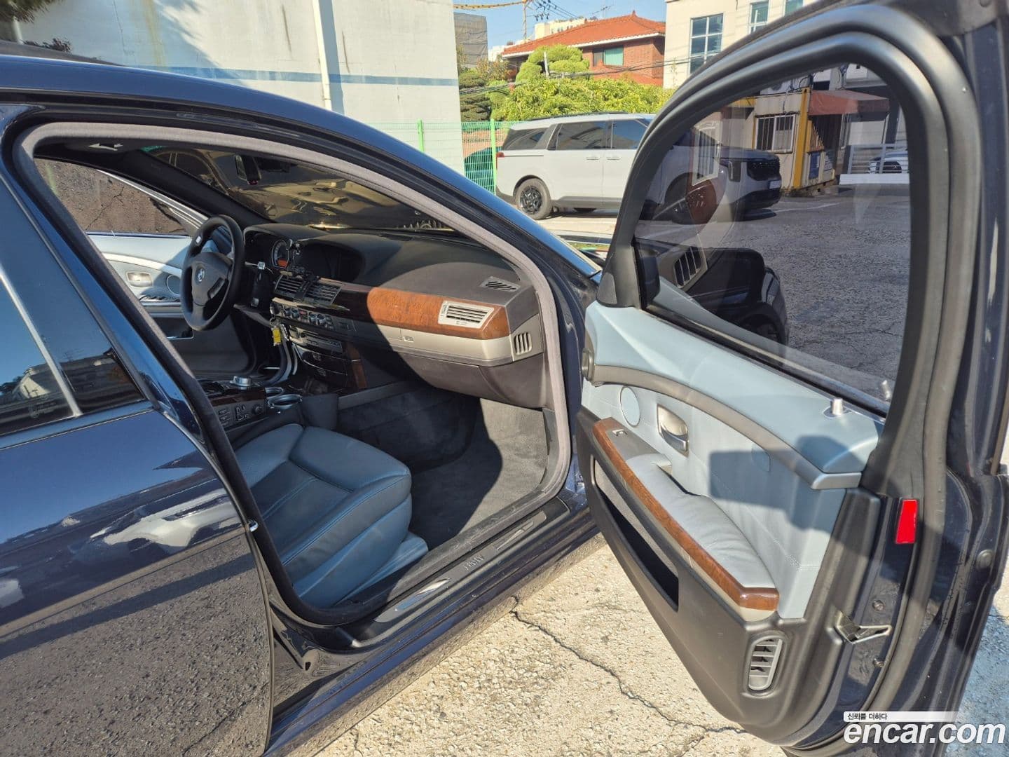 Main__Slider__Photo:7-Series BMW 2005.5-13