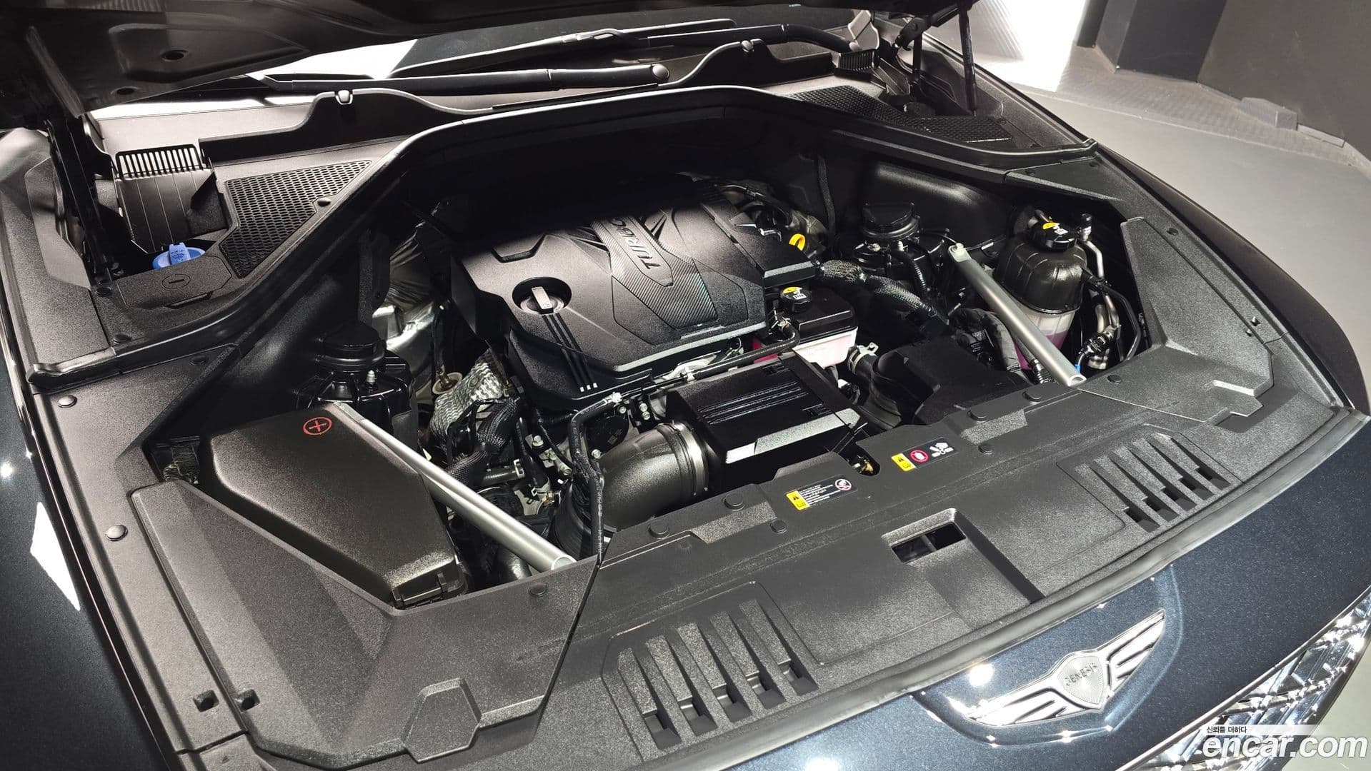 Main__Slider__Photo:GV80 Genesis 2023.10-5