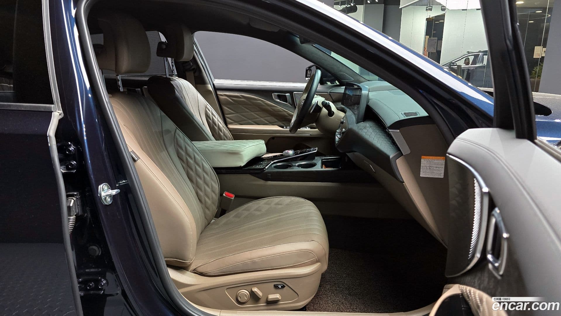 Main__Slider__Photo:K8 Kia 2023.11-9