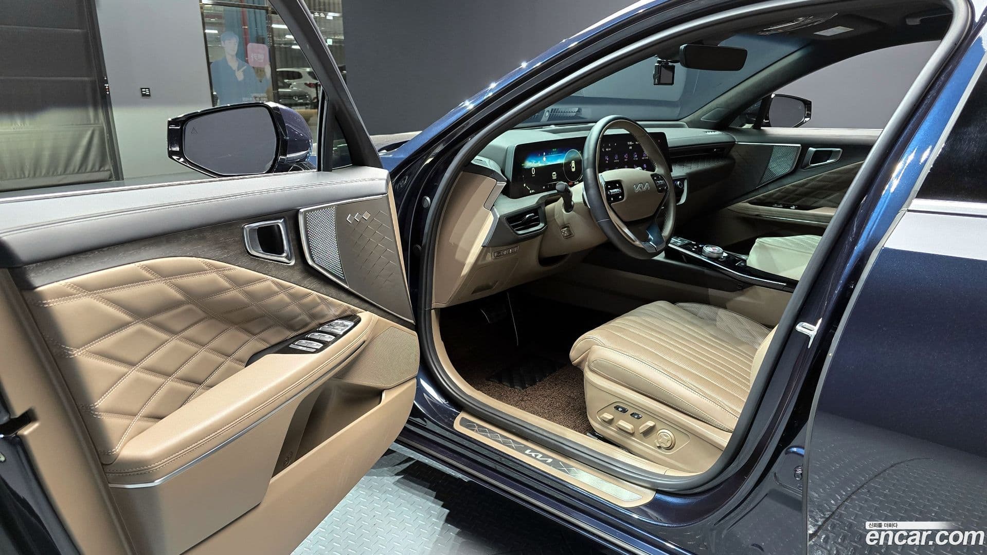 Main__Slider__Photo:K8 Kia 2023.11-10