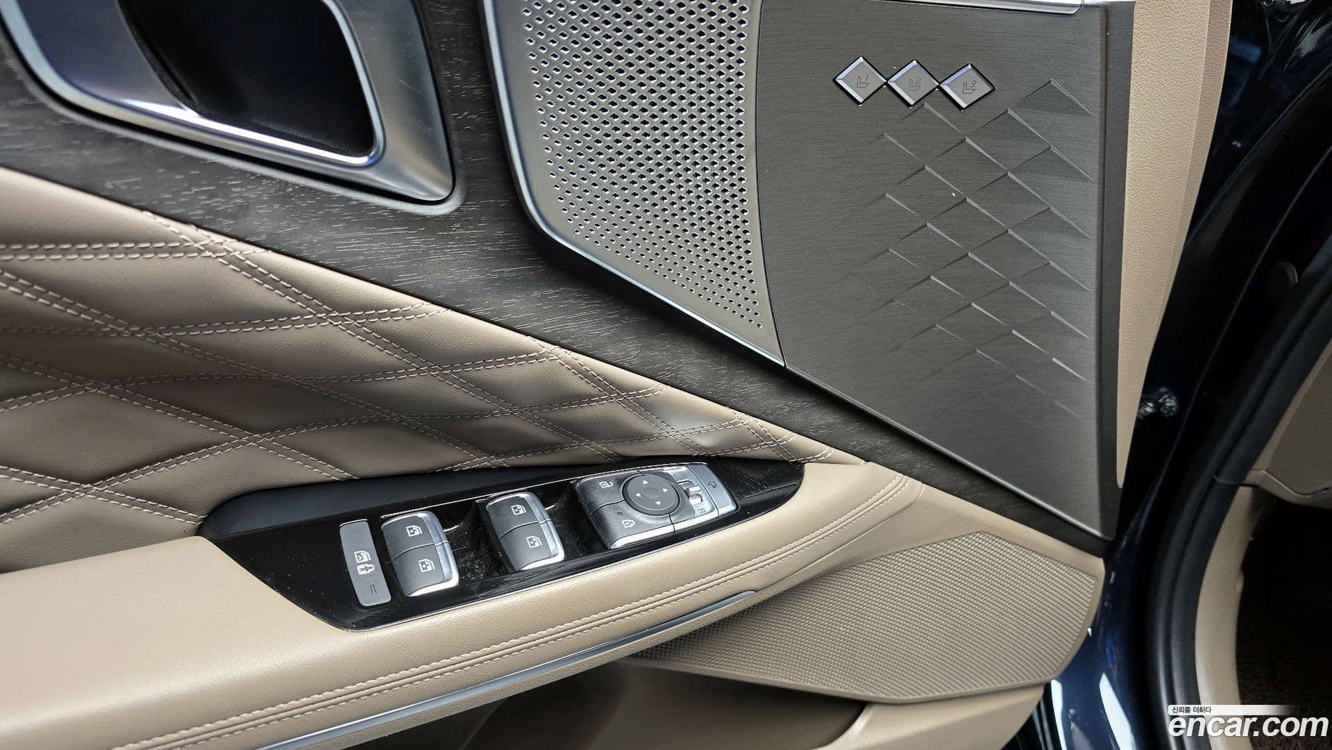 Main__Slider__Photo:K8 Kia 2023.11-17