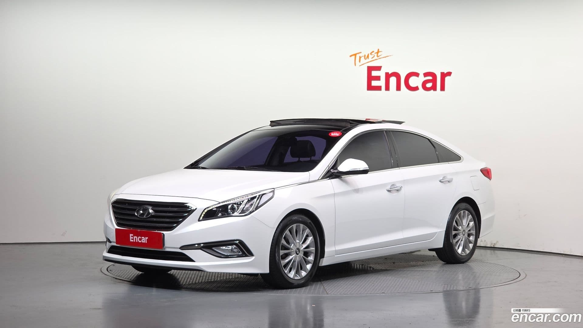 Main__Slider__Photo:Sonata Hyundai 2015.10-0