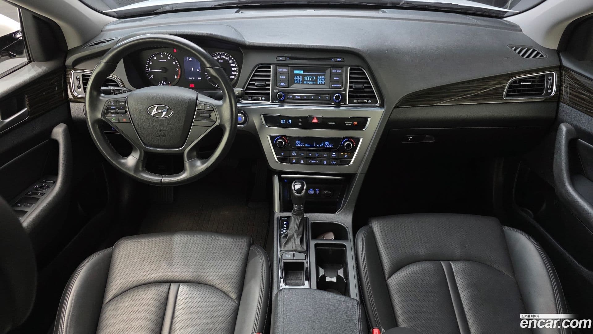Main__Slider__Photo:Sonata Hyundai 2015.10-6