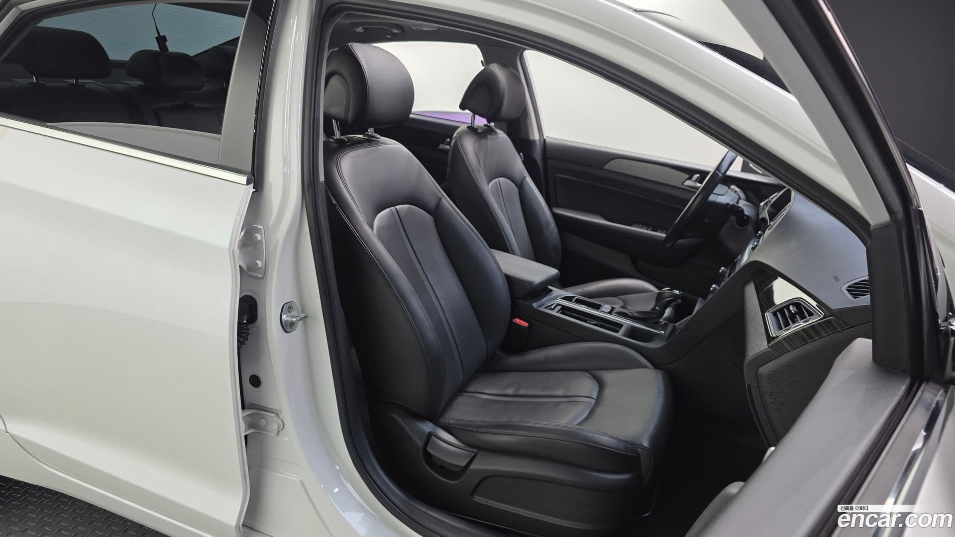 Main__Slider__Photo:Sonata Hyundai 2015.10-11