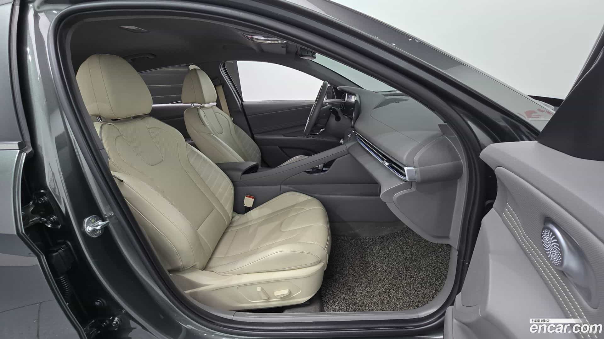 AVANTE Hyundai 2022.5-OPTION-015