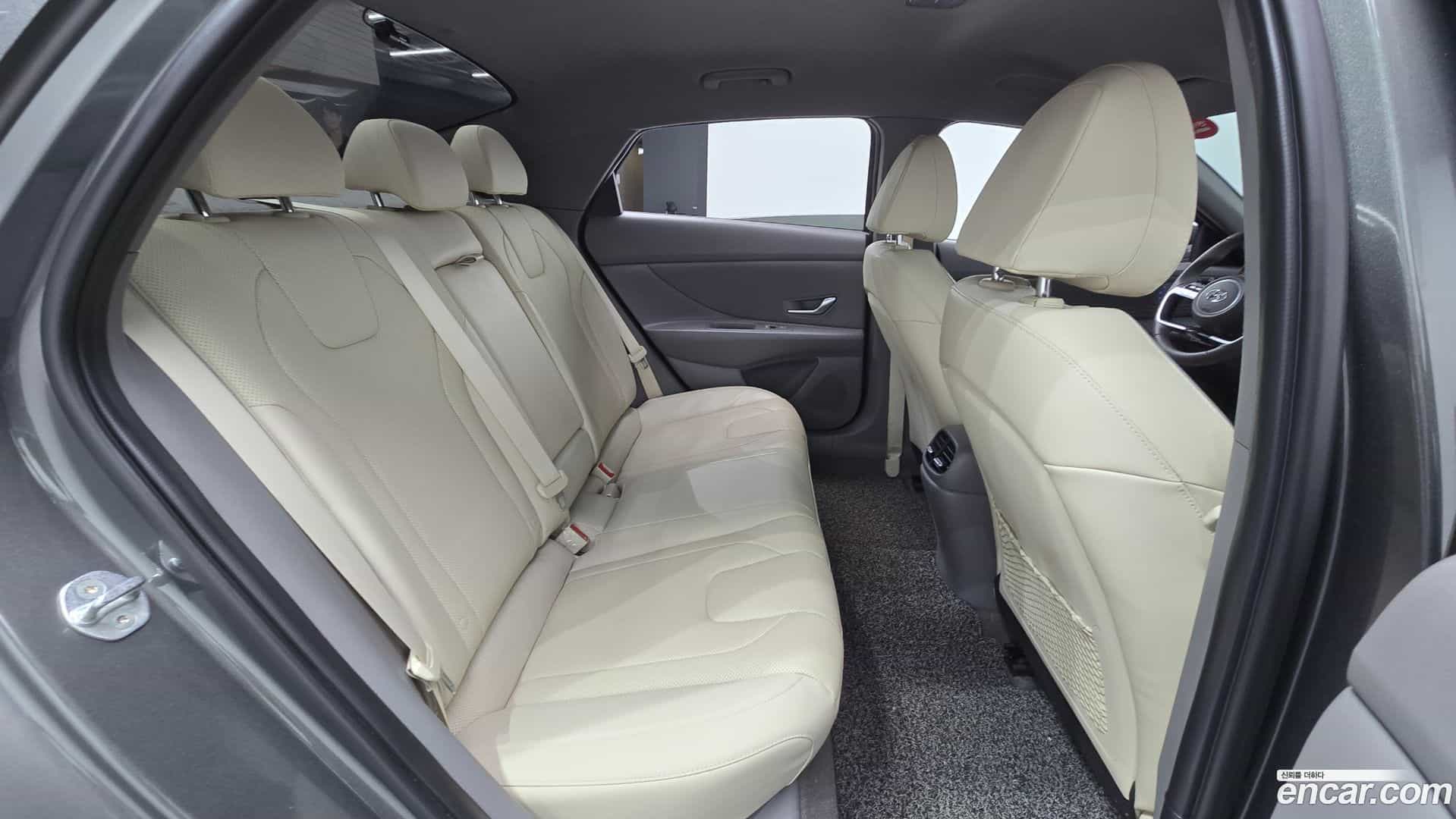 AVANTE Hyundai 2022.5-OPTION-016