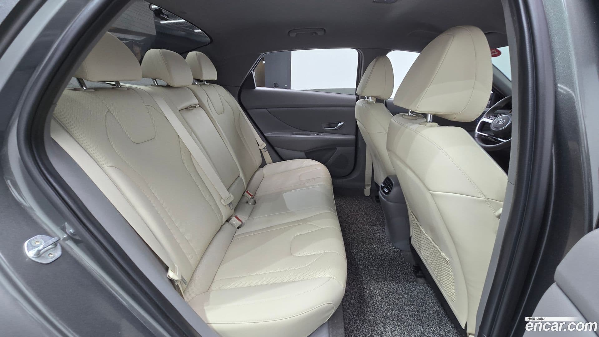 Main__Slider__Photo:AVANTE Hyundai 2022.5-11