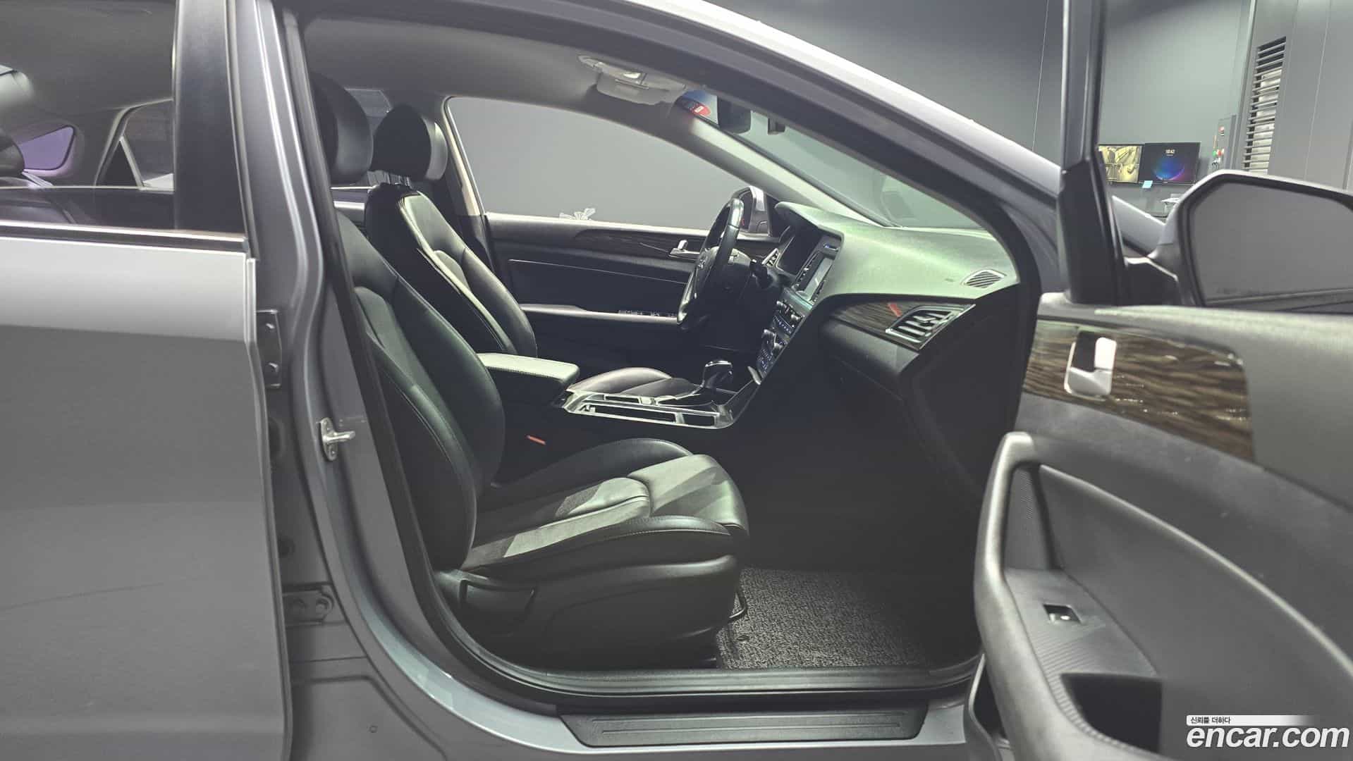 Sonata Hyundai 2015.8-OPTION-015