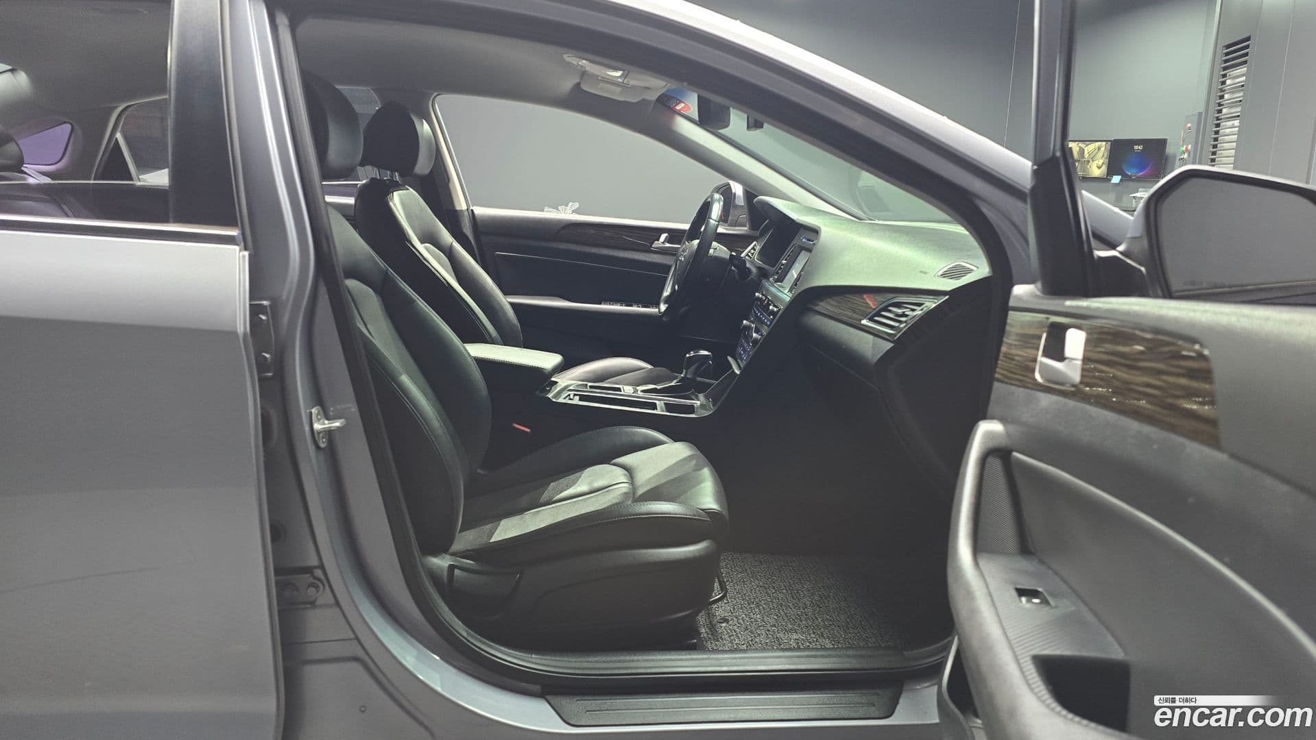 Main__Slider__Photo:Sonata Hyundai 2015.8-10