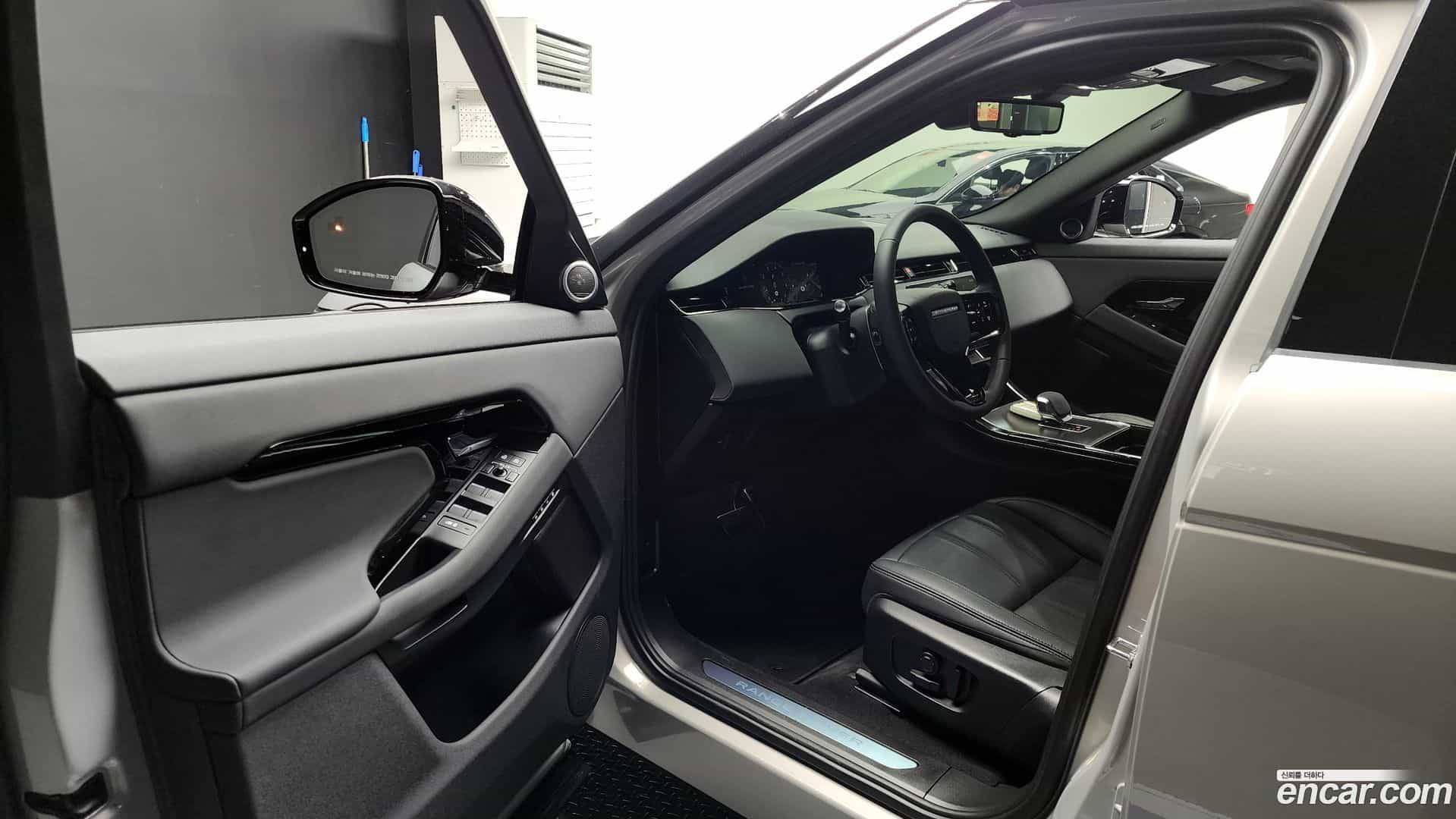 Range Rover Evoque Land Rover 2024.5-INNER-010
