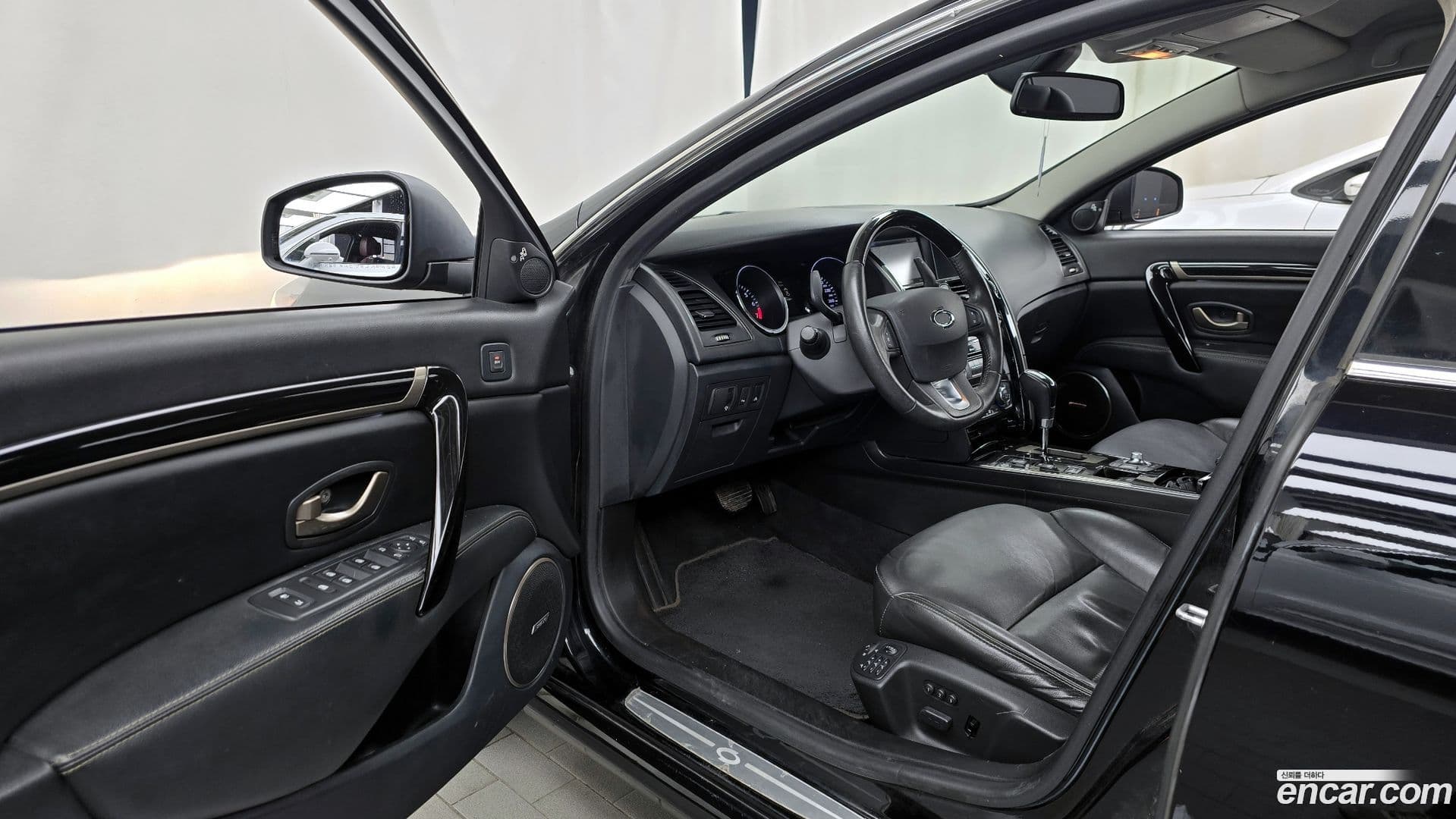 Main__Slider__Photo:SM7 Renault-KoreaSamsung 2013.10-9