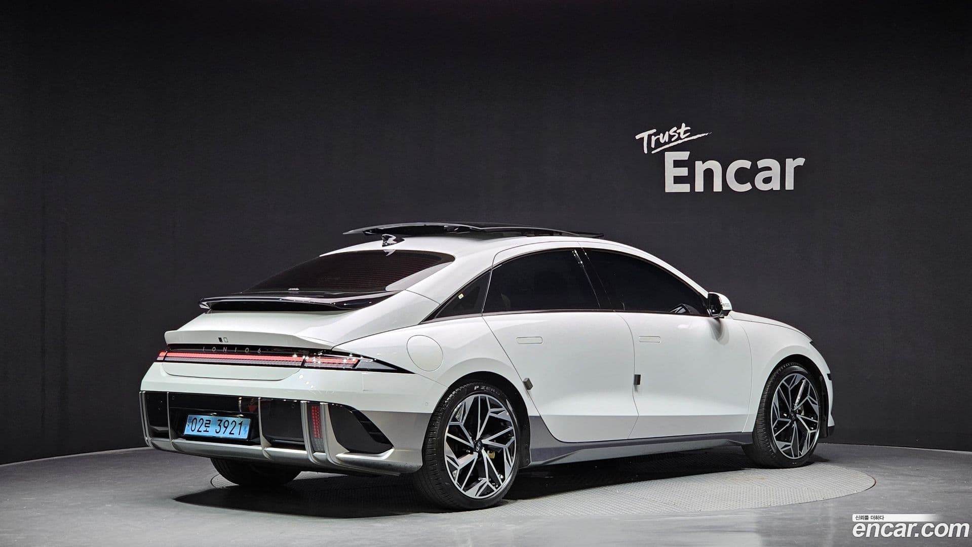 Main__Slider__Photo:Ioniq6 Hyundai 2022.9-1